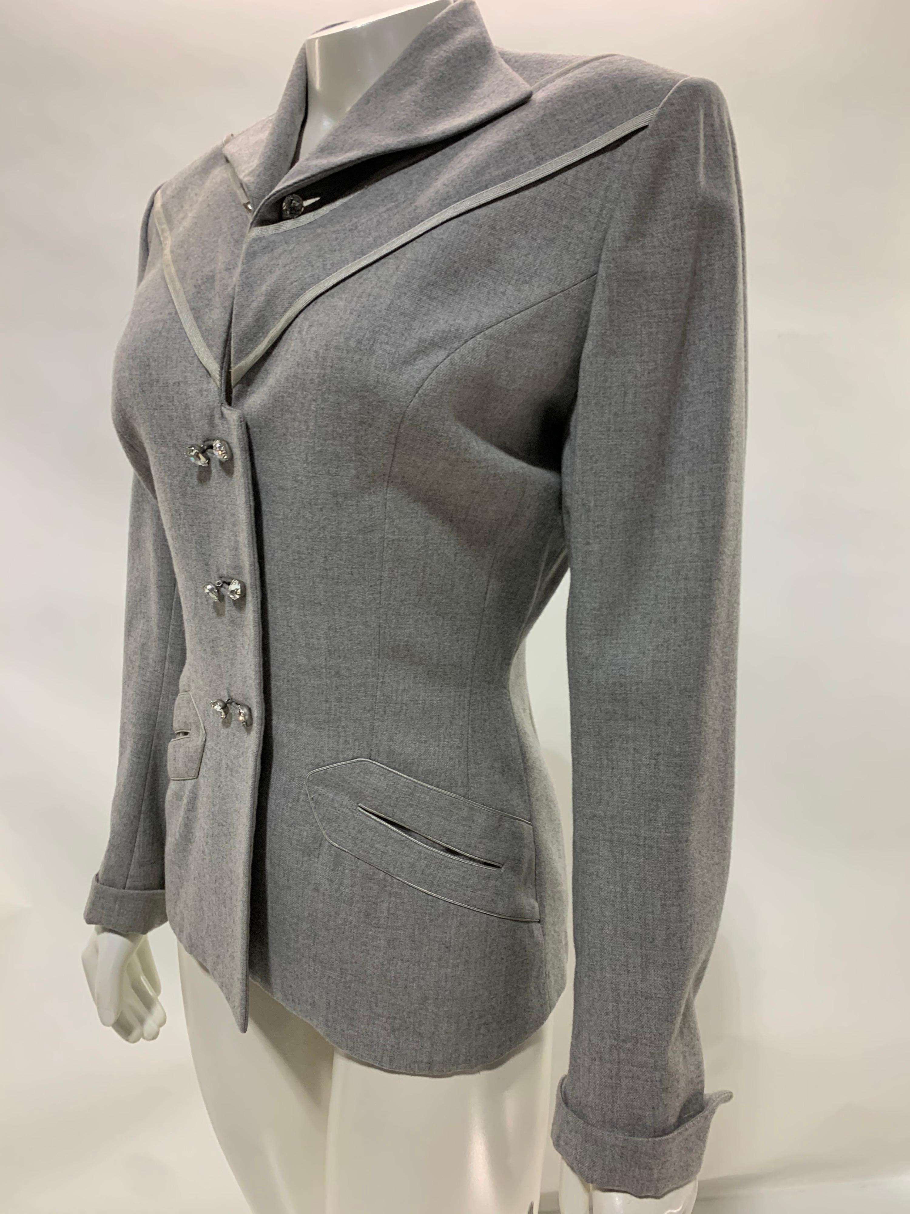 1950er Jahre Lilli Ann Graue Jacke aus gehärteter Wolle mit Juwelenknöpfen und Satinpaspeln im Angebot 2