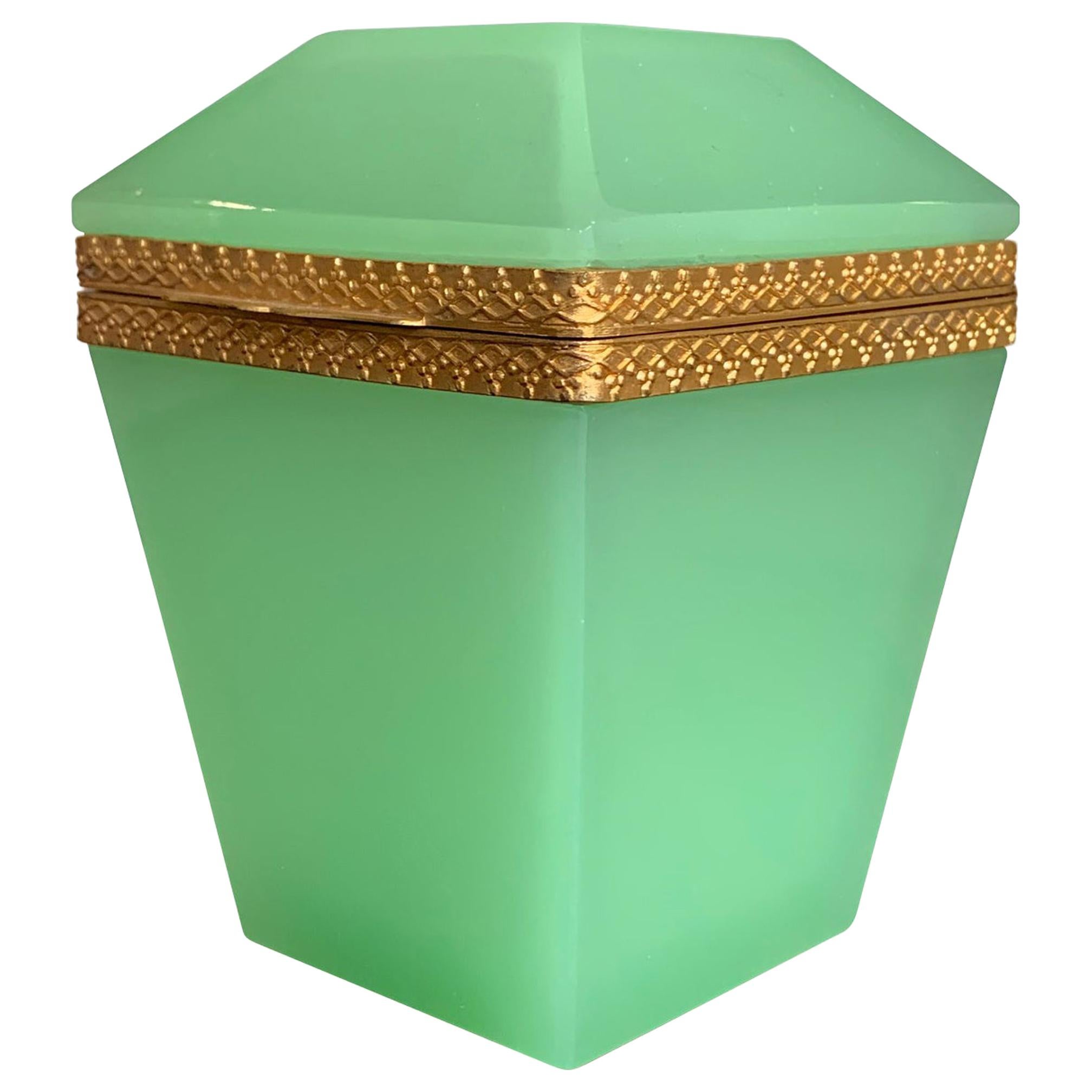 1950s Lime Green Murano Glass Hinged Box with Facetted Lid and Silvered Edging