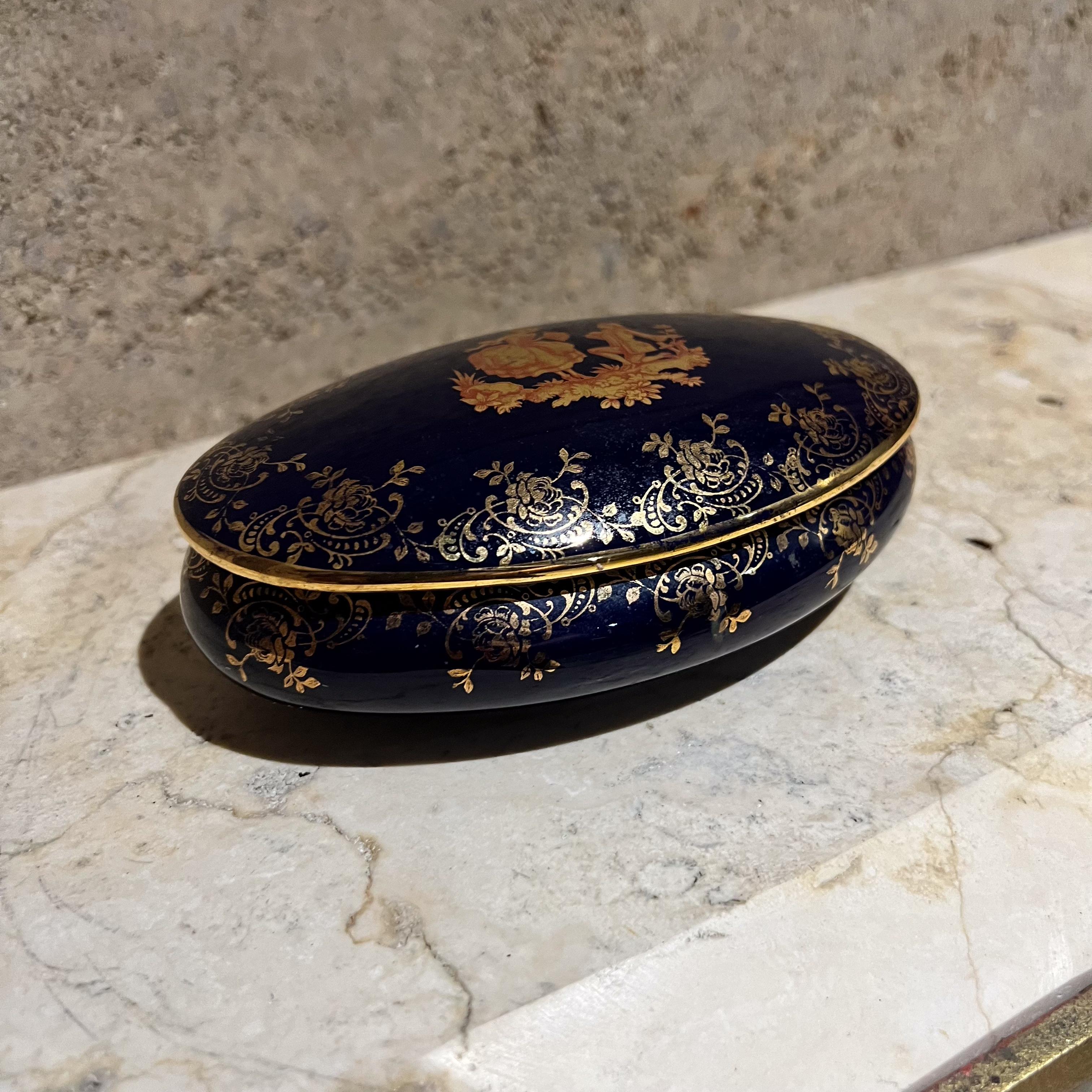 1950 Limoges Plato ovalado de porcelana azul cobalto dorada Francia Francés en venta
