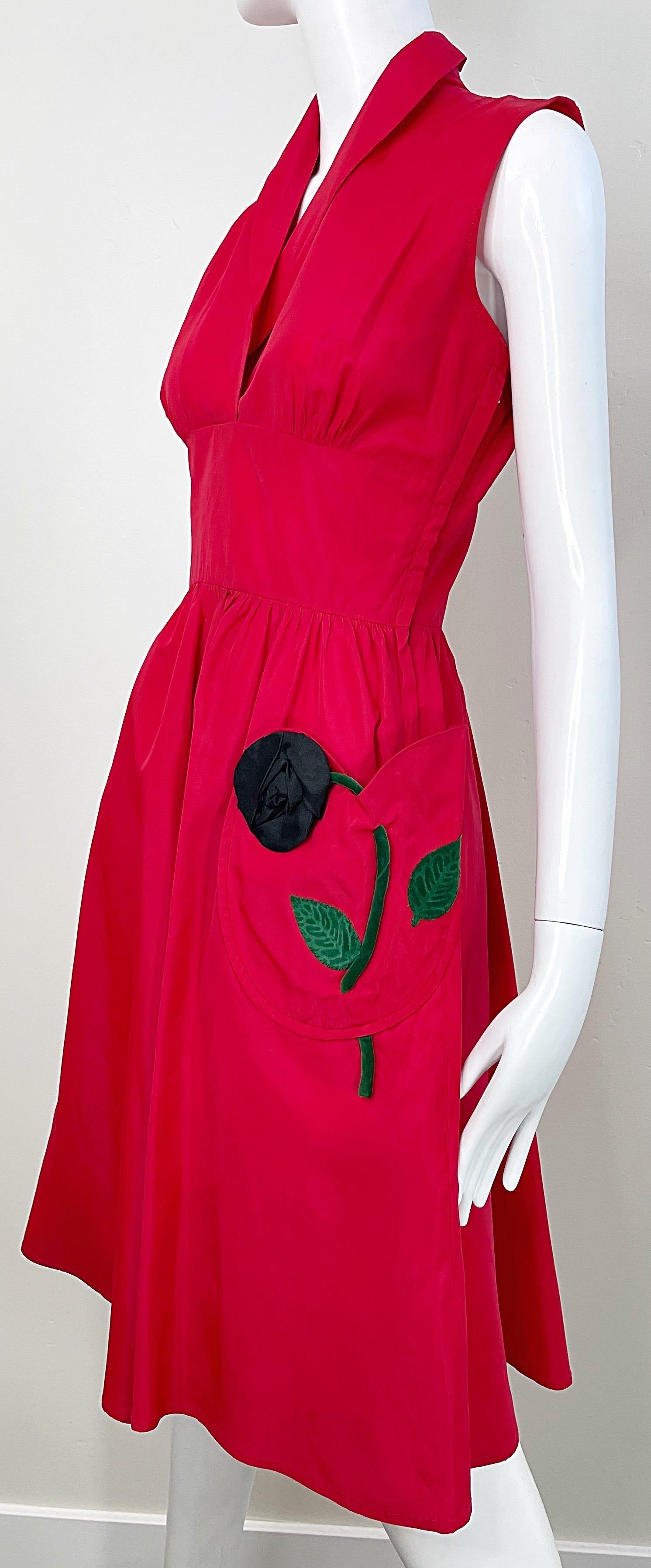 1950s Lipstick Red Silk Taffeta Rose Pocket Appliqué Fit n’ Flare 50s Dress For Sale 4