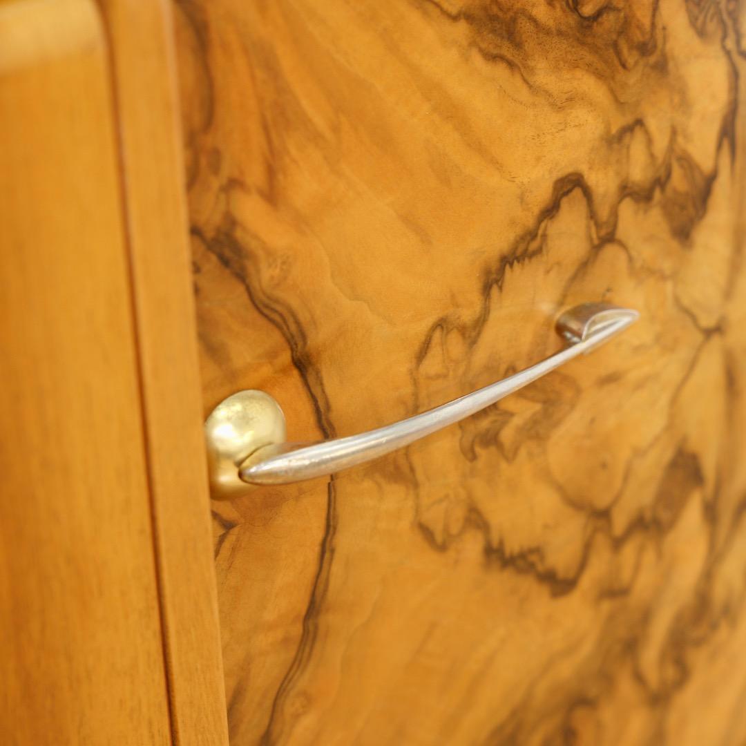 Gabinete para licores Credenza de los años 50 por Beautility of London en venta 5