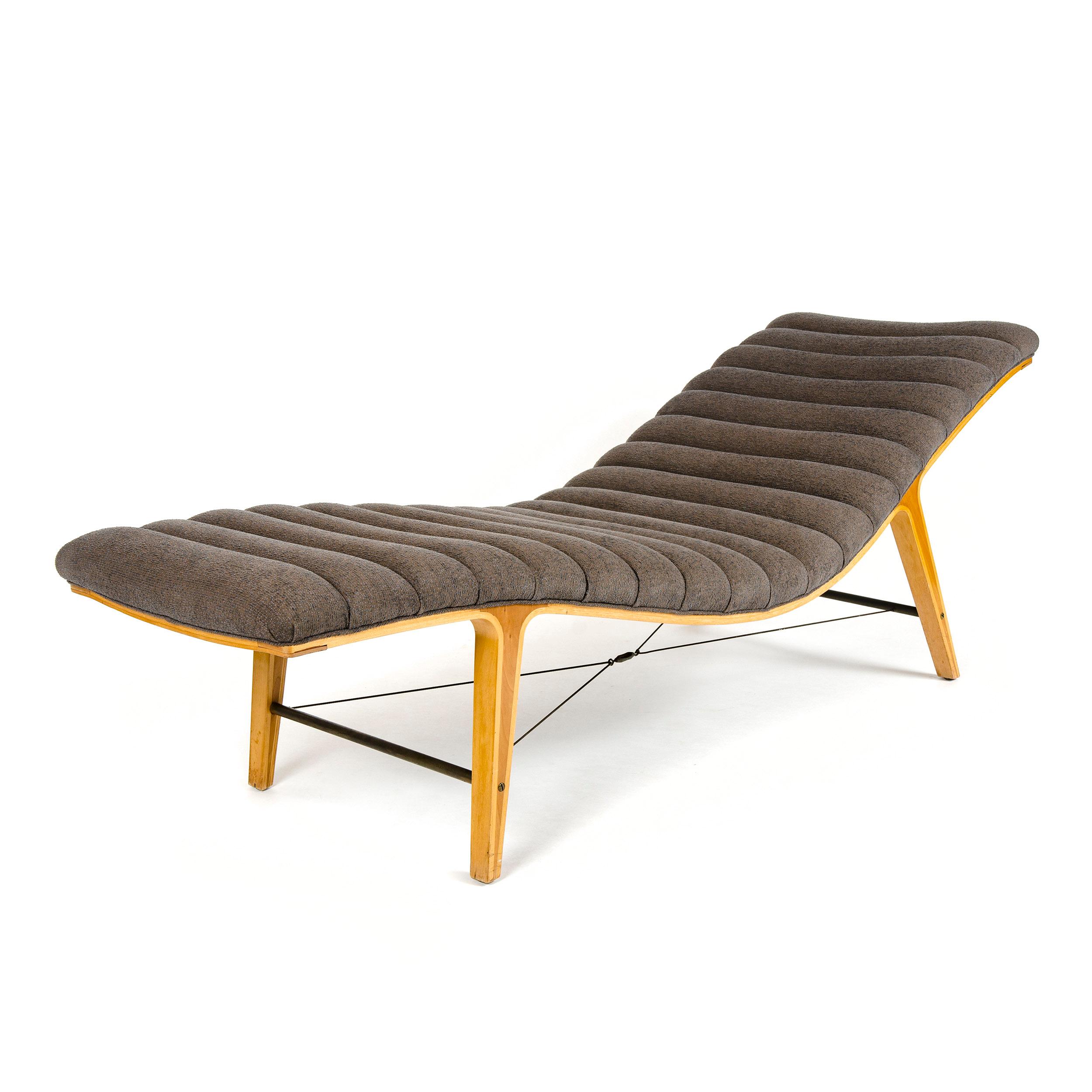 1950s chaise lounge