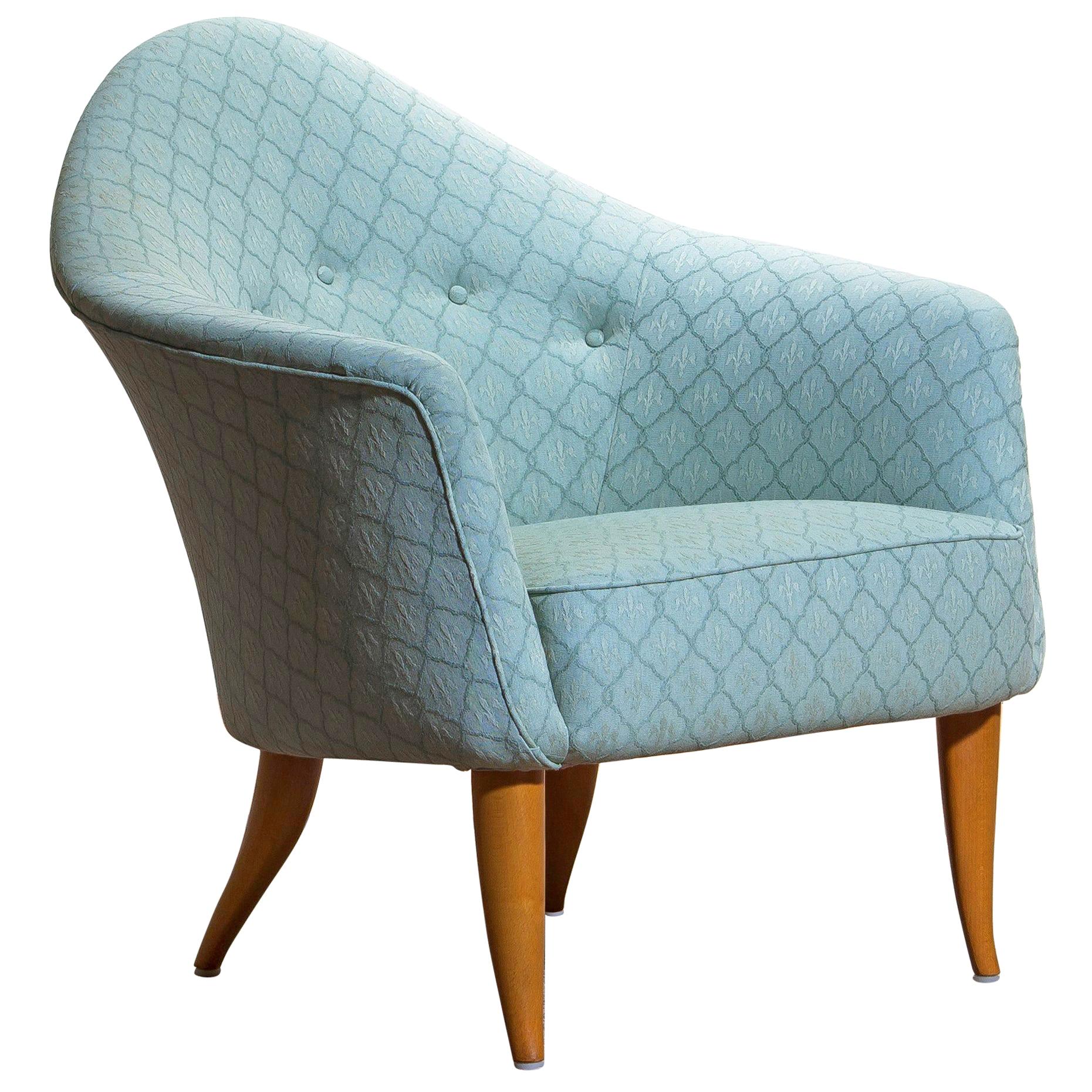 1950s beautiful ‘Little Adam’ lounge / easy chair designed by Kestin Hörlin-Holmquist for the ‘Paradiset’ collection and manufactured by Nordiska Kompaniet.
The chair is upholstered in a Jacquard fabric and in good condition.
Designed in 1958 for
