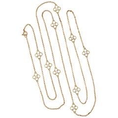 1950
s Long Floral Open Motif Box Link Gold with Diamonds Chain Necklace