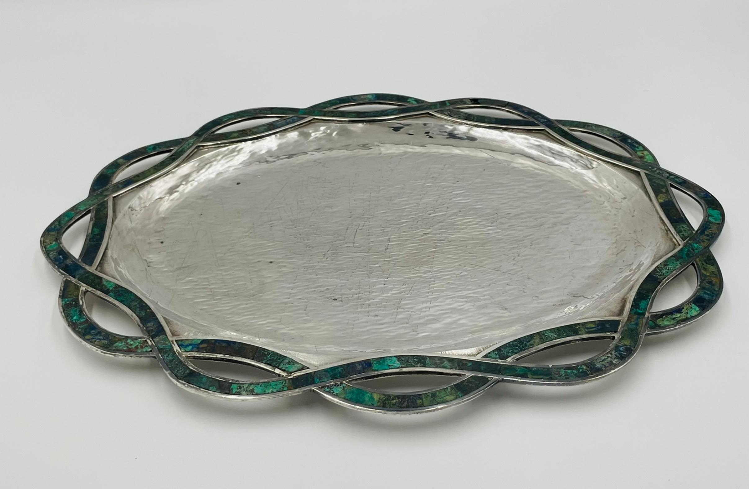 Milieu du XXe siècle Plateau artisanal des années 1950 de Los Castillo avec incrustation de malachite et de lapis, Mexique moderne en vente