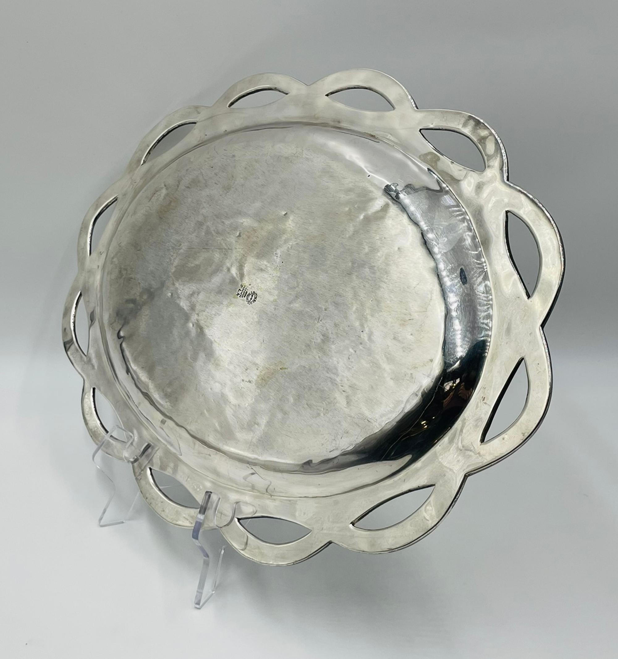 Plateau artisanal des années 1950 de Los Castillo avec incrustation de malachite et de lapis, Mexique moderne en vente 1