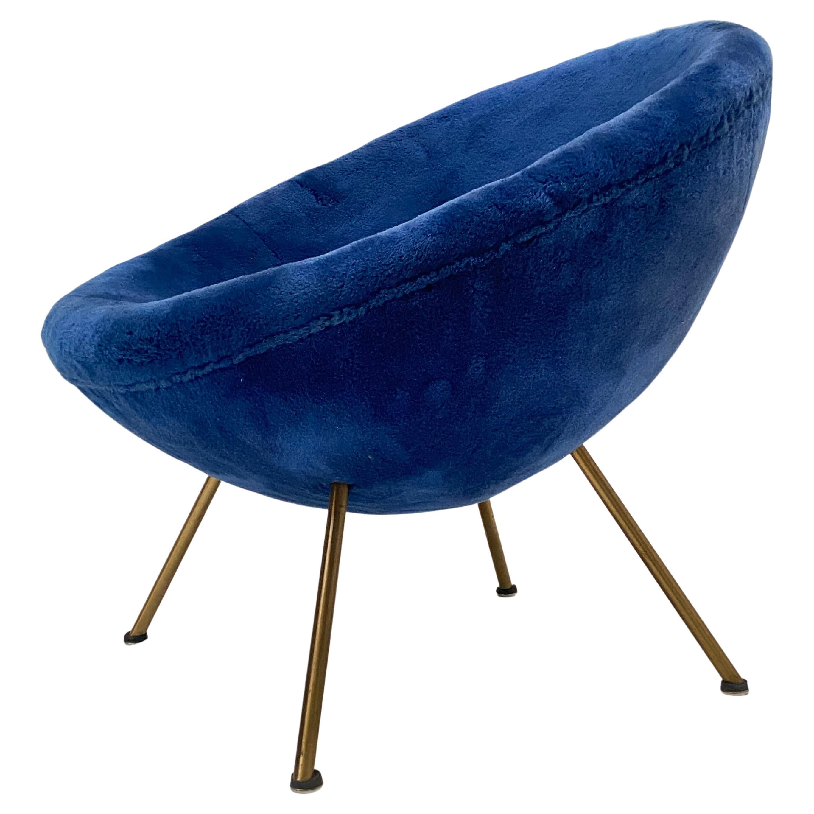 Fritz Neth Lounge Chair for Correcta Germany 1950's

Original high pile upholstery fabric in a deep blue with brass legs

Nice original as found condition
