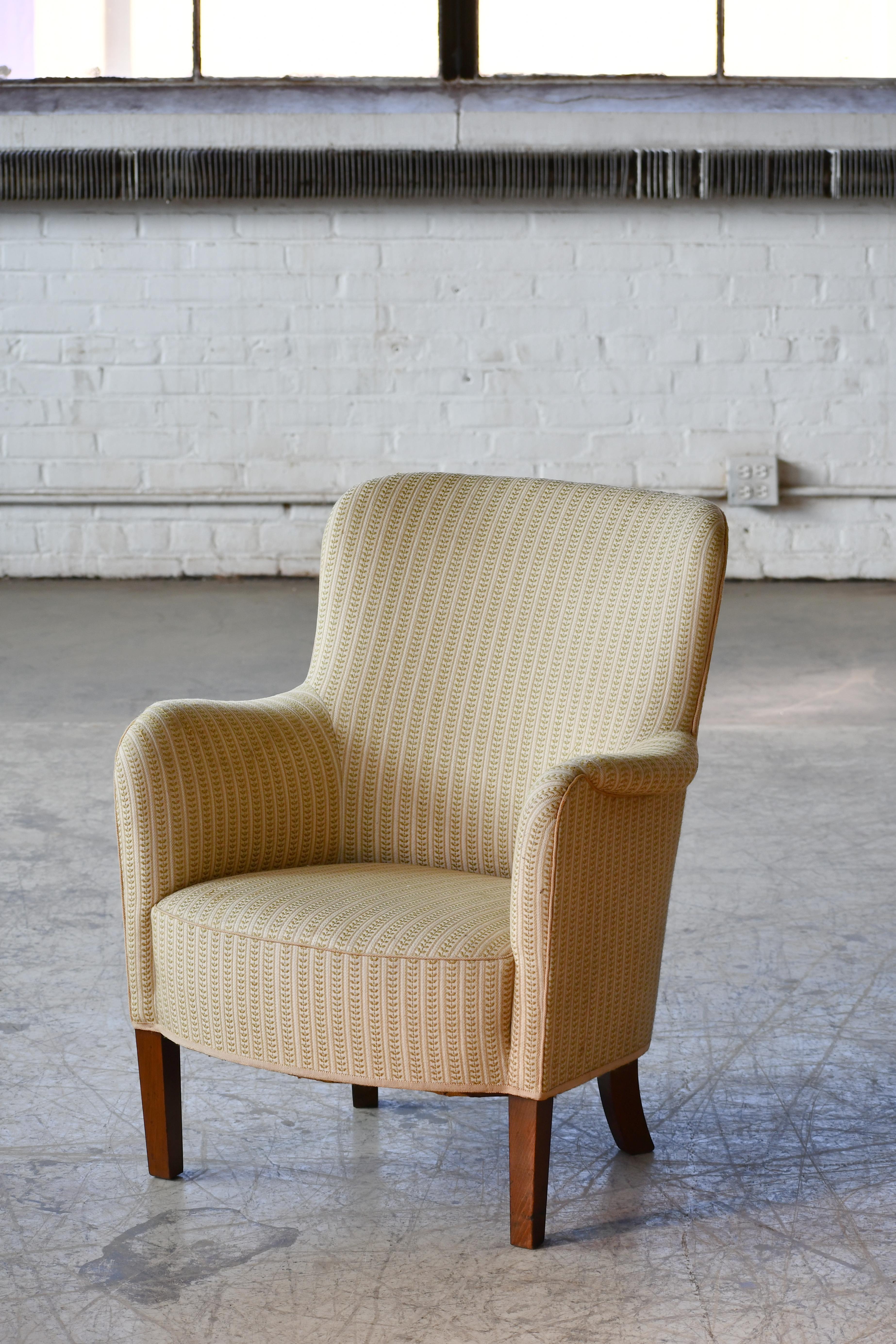 Beautiful midcentury lounge chair model Samsas (meaning 