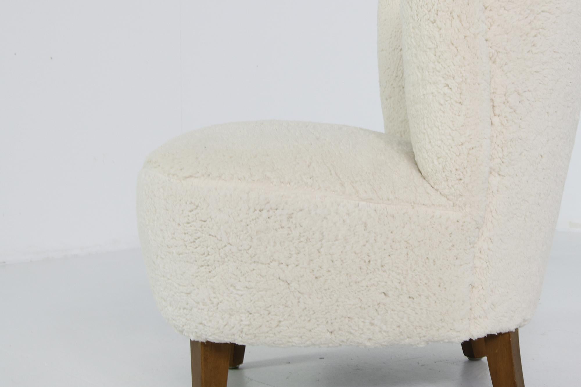 Mid-20th Century 1950s Lounge Chair Teddy Fur & Leather, Produced in Sweden, Gosta Jonsson Attr.