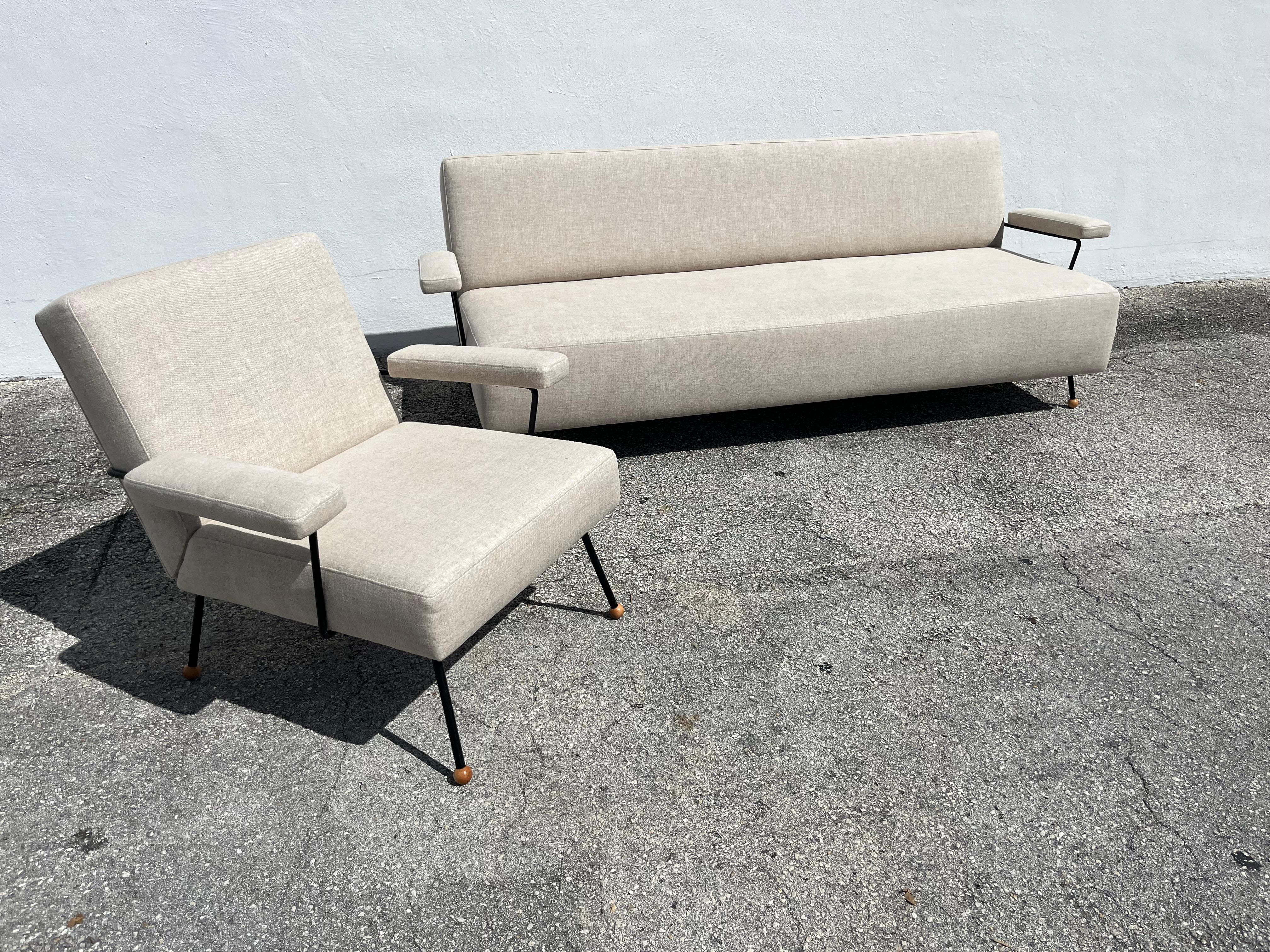 Sofá de salón de los años 50 atribuido a Milo Baughman, hierro negro, lino Kravet Beligan en venta 12