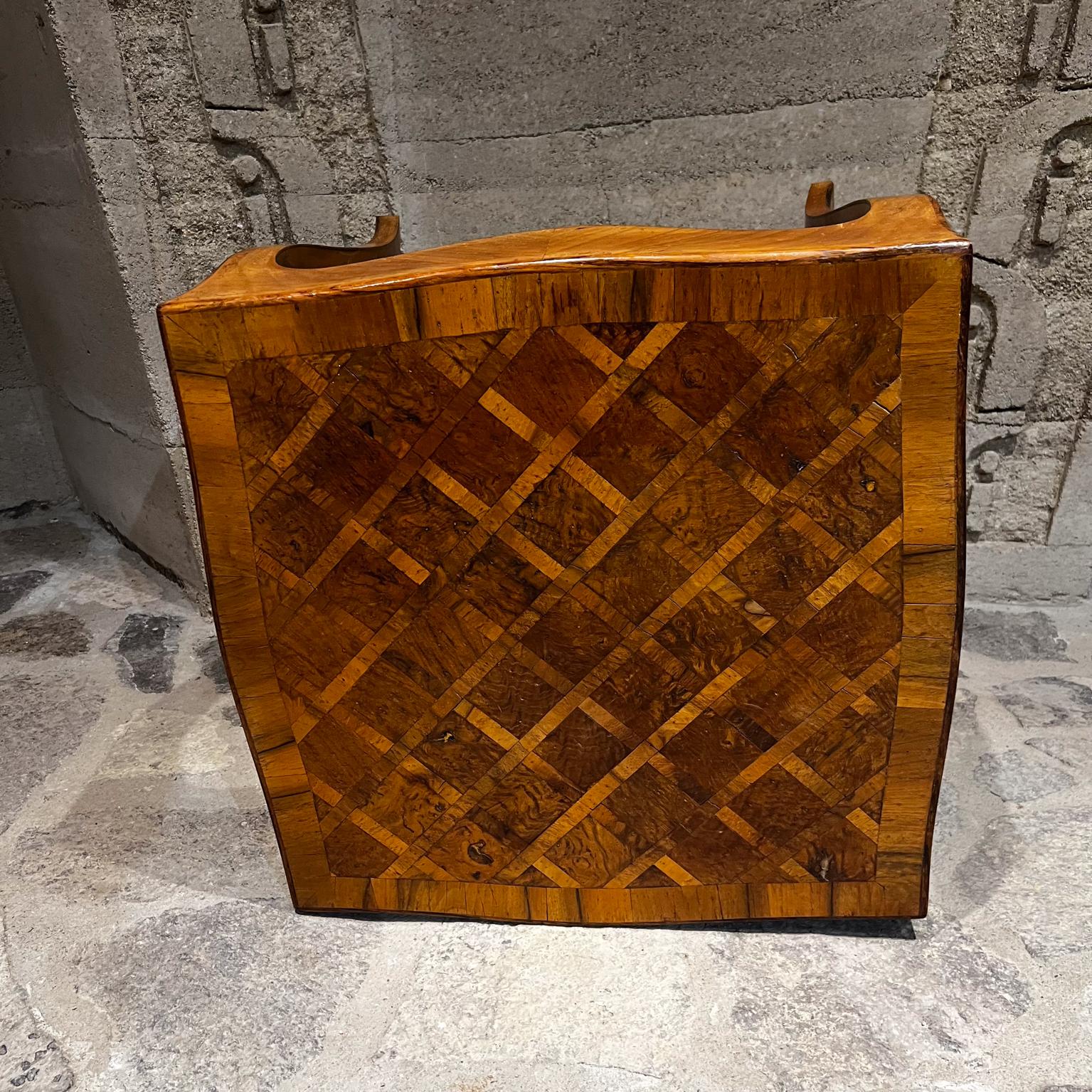 1950s Italian Cabriole Side Table Wood Inlay Italy For Sale 5