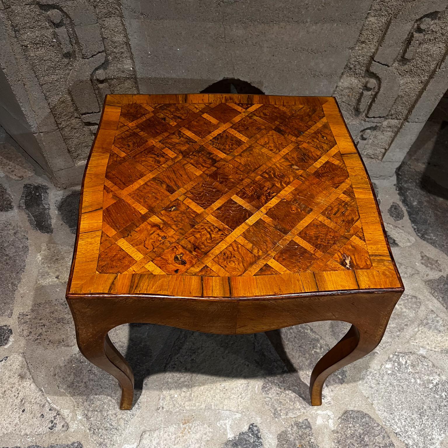 1950s Italian Cabriole Side Table Wood Inlay Italy For Sale 3