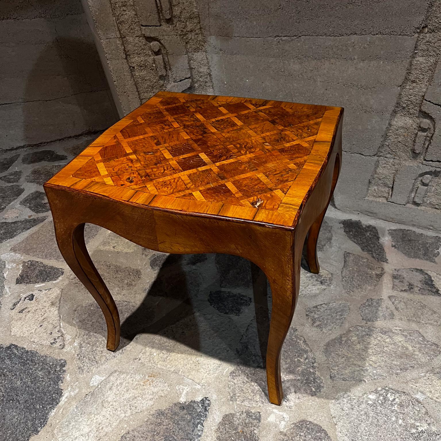 1950s Italian Cabriole Side Table Wood Inlay Italy For Sale 4