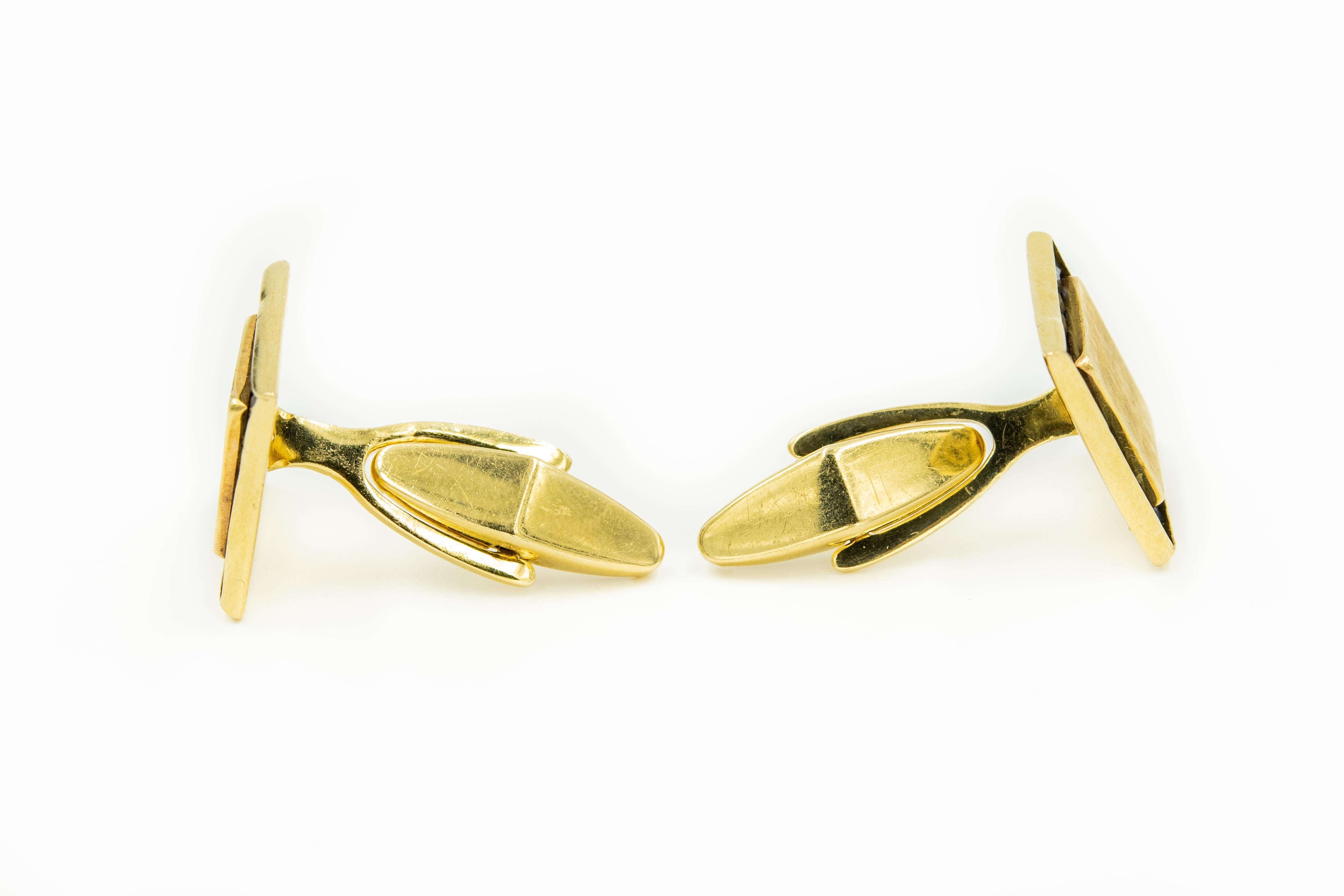 1950s Lucian Piccard Diamond Shaped Sapphire Yellow Gold Cufflinks For Sale 1