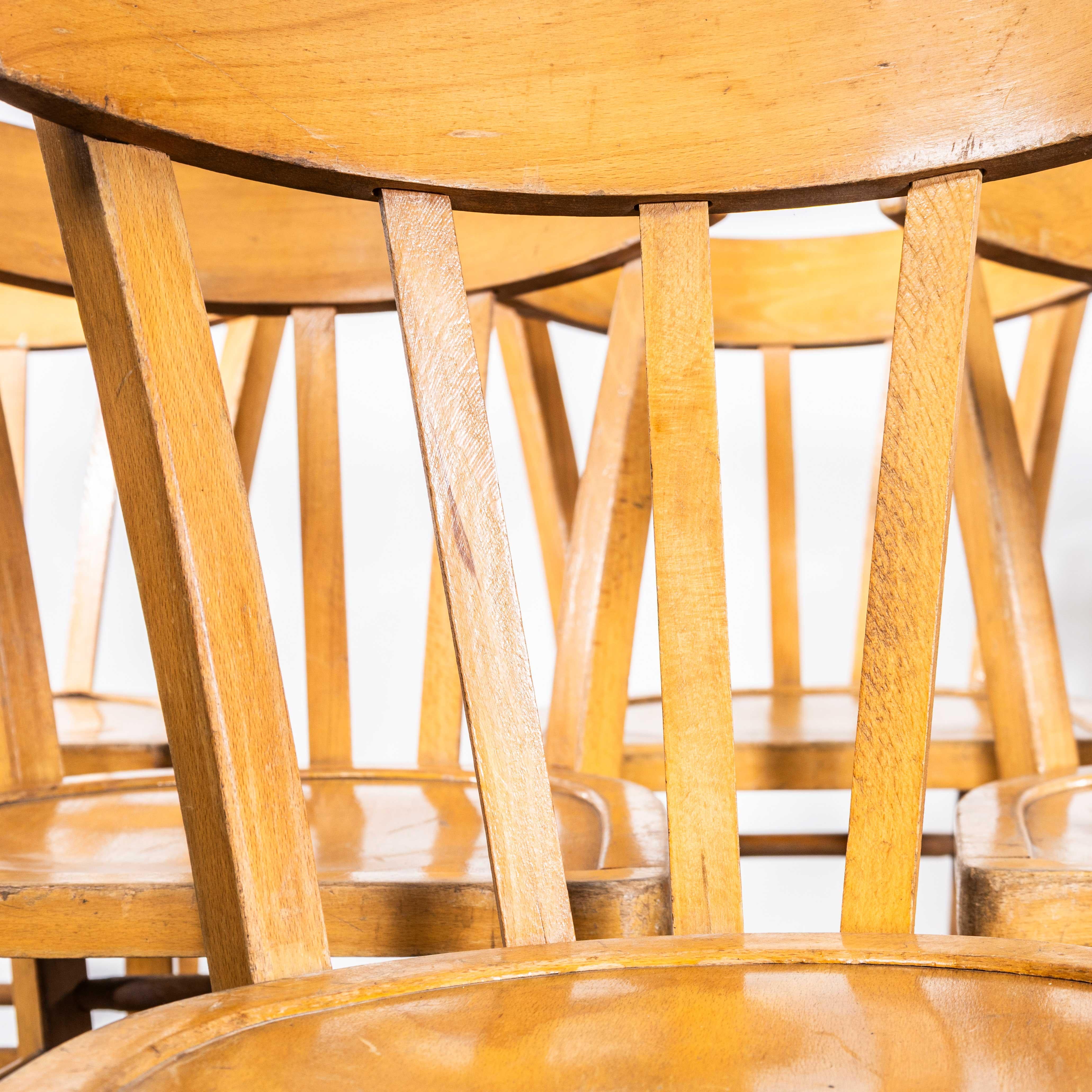Francese Sedie da pranzo Luterma bionde con schienale a griglia degli anni '50 - Set di dodici sedie in vendita