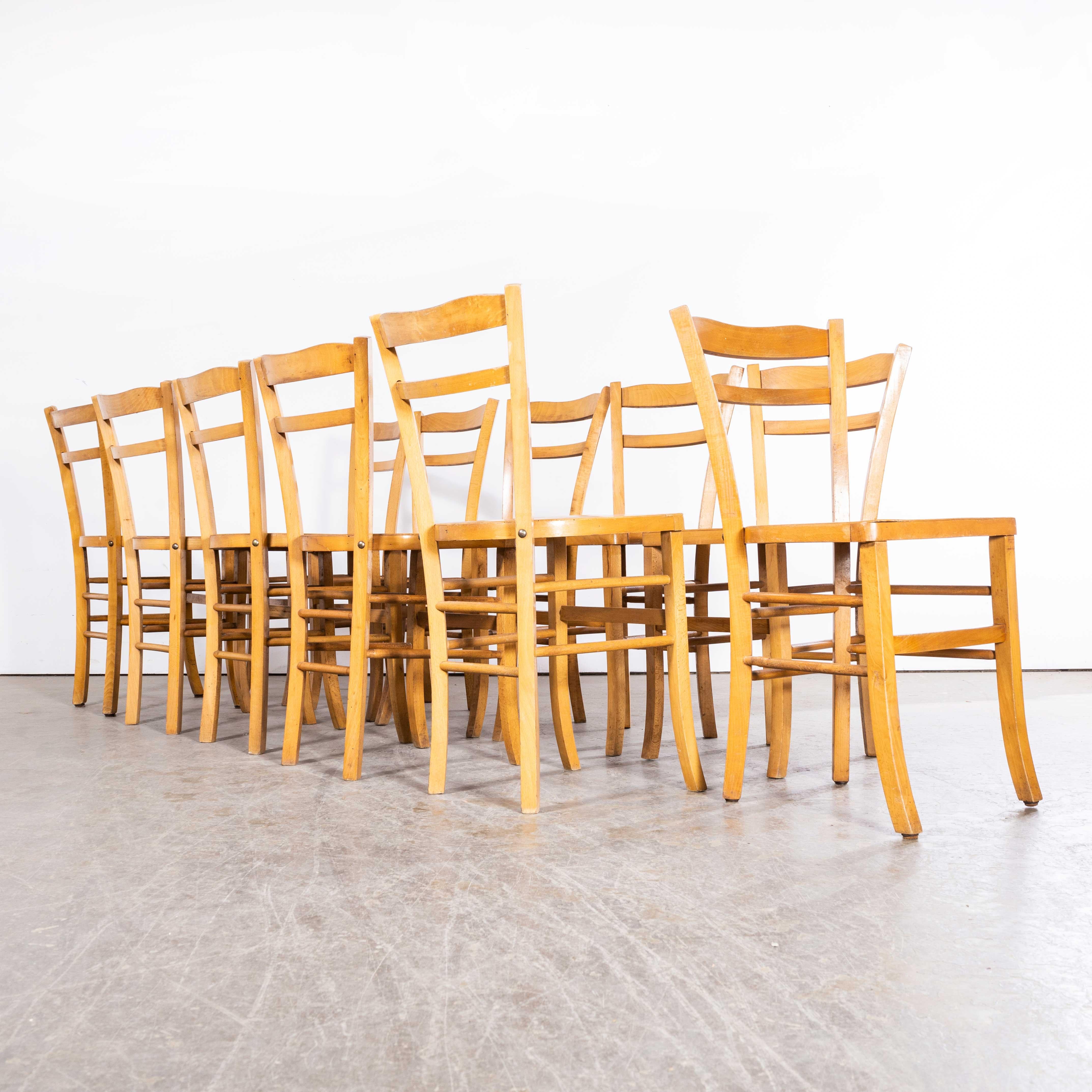 1950er Jahre Luterma  Französische blonde Bauernhaus-Esszimmerstühle – Set aus zehn Stühlen im Angebot 3