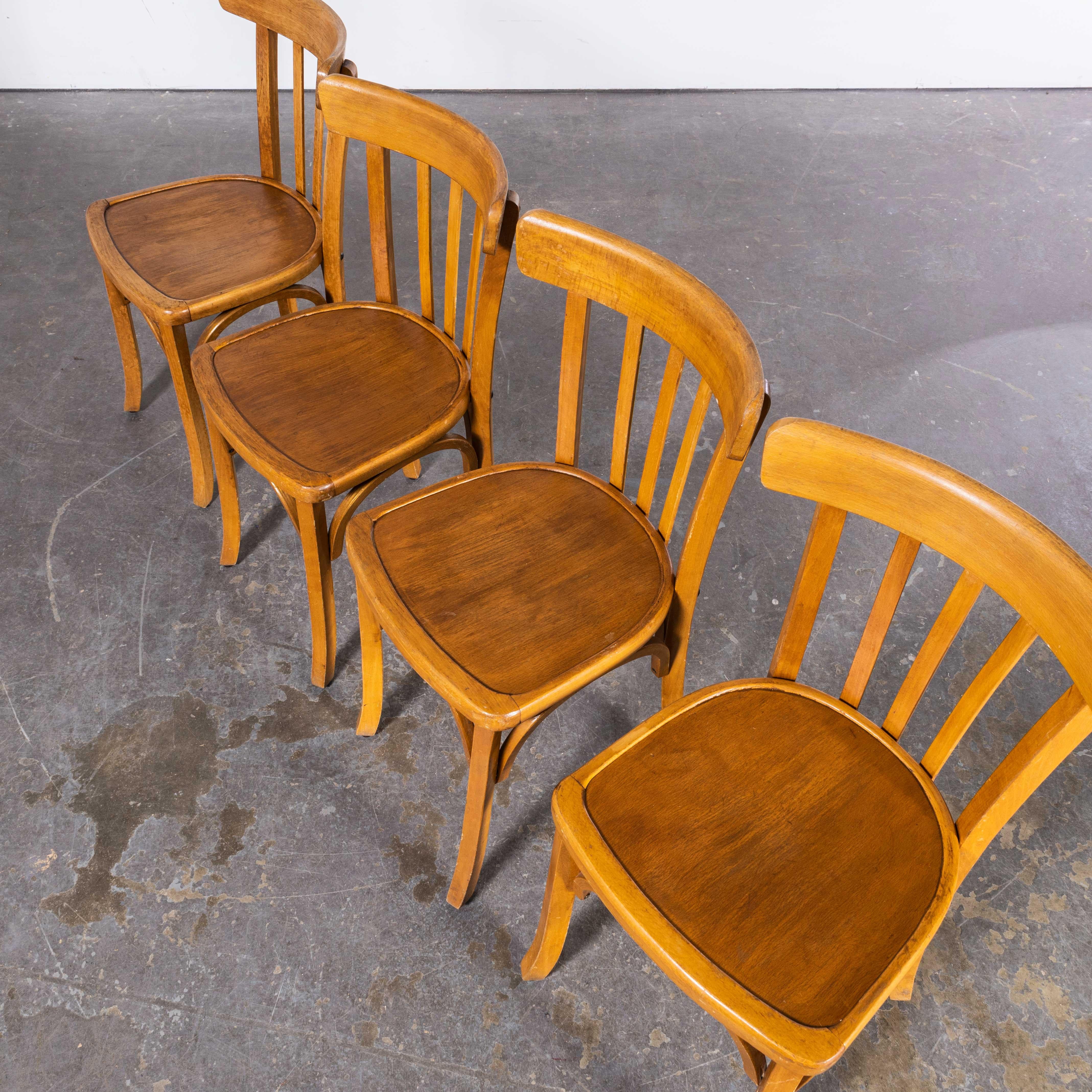 Chaise de salle à manger en bentwood Luterma Honey Oak des années 1950 - Lot de quatre en vente 1
