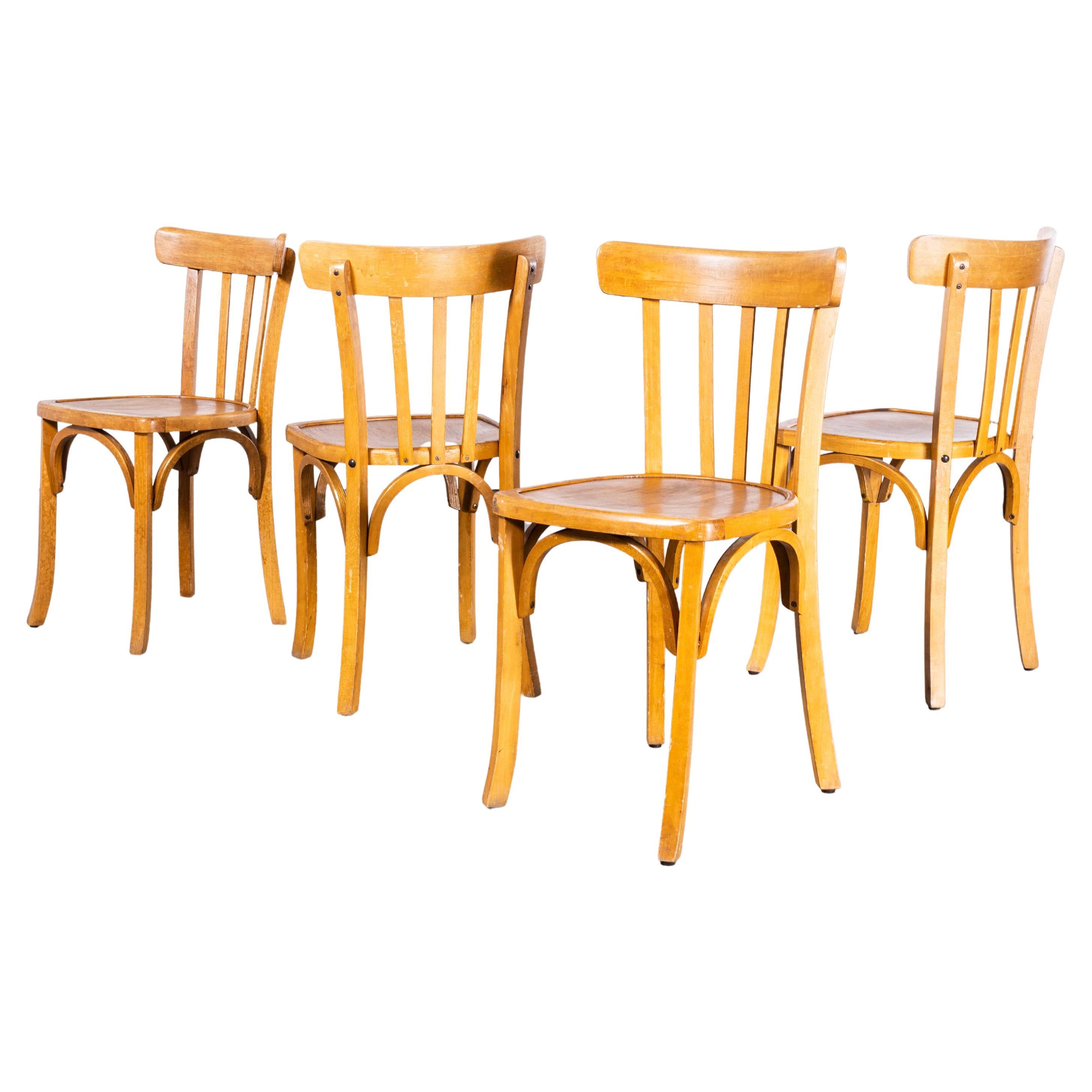 Chaise de salle à manger en bentwood Luterma Honey Oak des années 1950 - Lot de quatre en vente