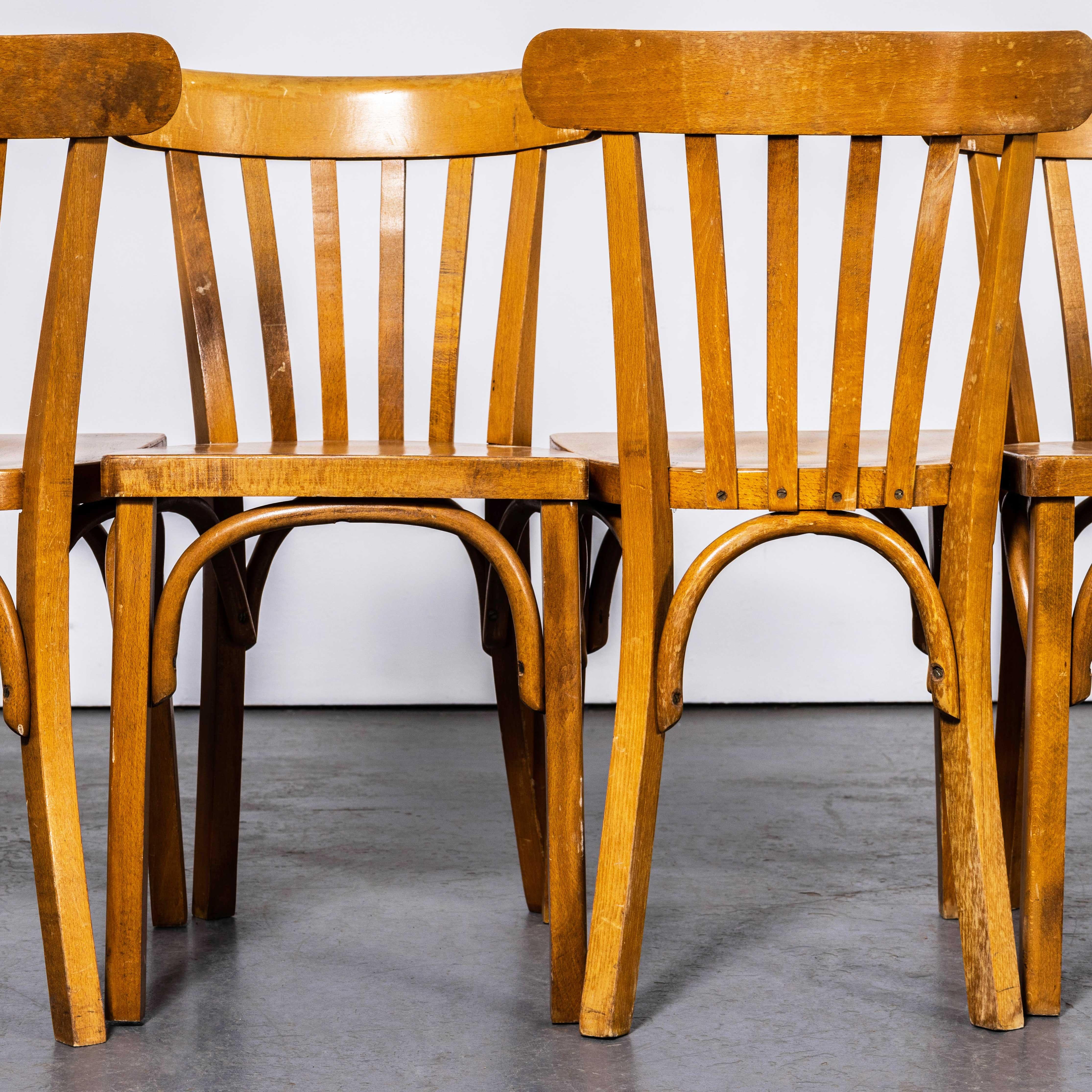 Metà XX secolo Sedia da pranzo Luterma 1950 in Oak con sedile piatto in legno di quercia e miele - Set di quattro sedie in vendita