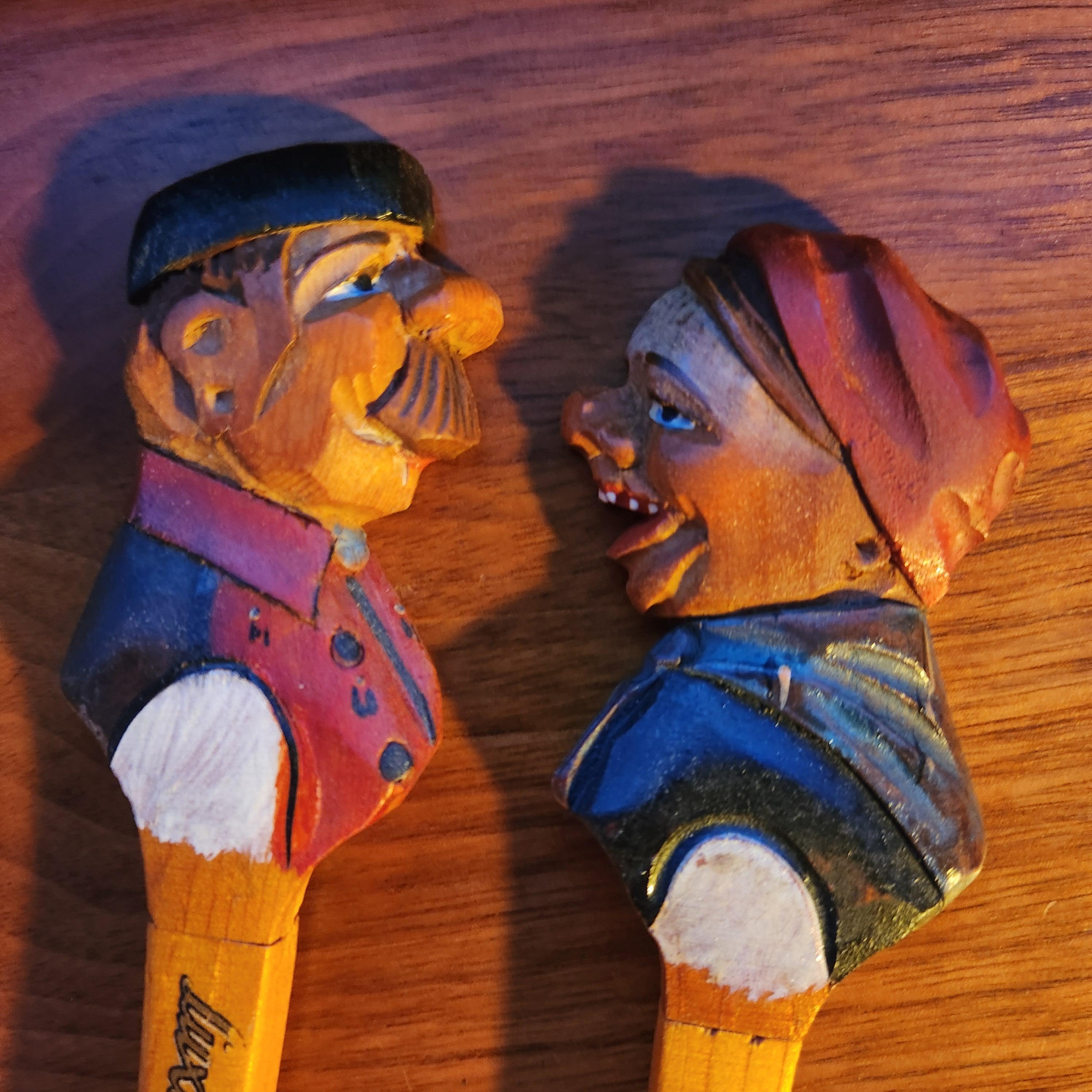AMBIANIC presents
1950s stamped Luxembourg Hand Carved Wood Salad Server Set
Man and Woman
Folk Art attributed ANRI Italy
10 x 1.5 x .5d
Preowned new original vintage unrestored condition
Refer to images