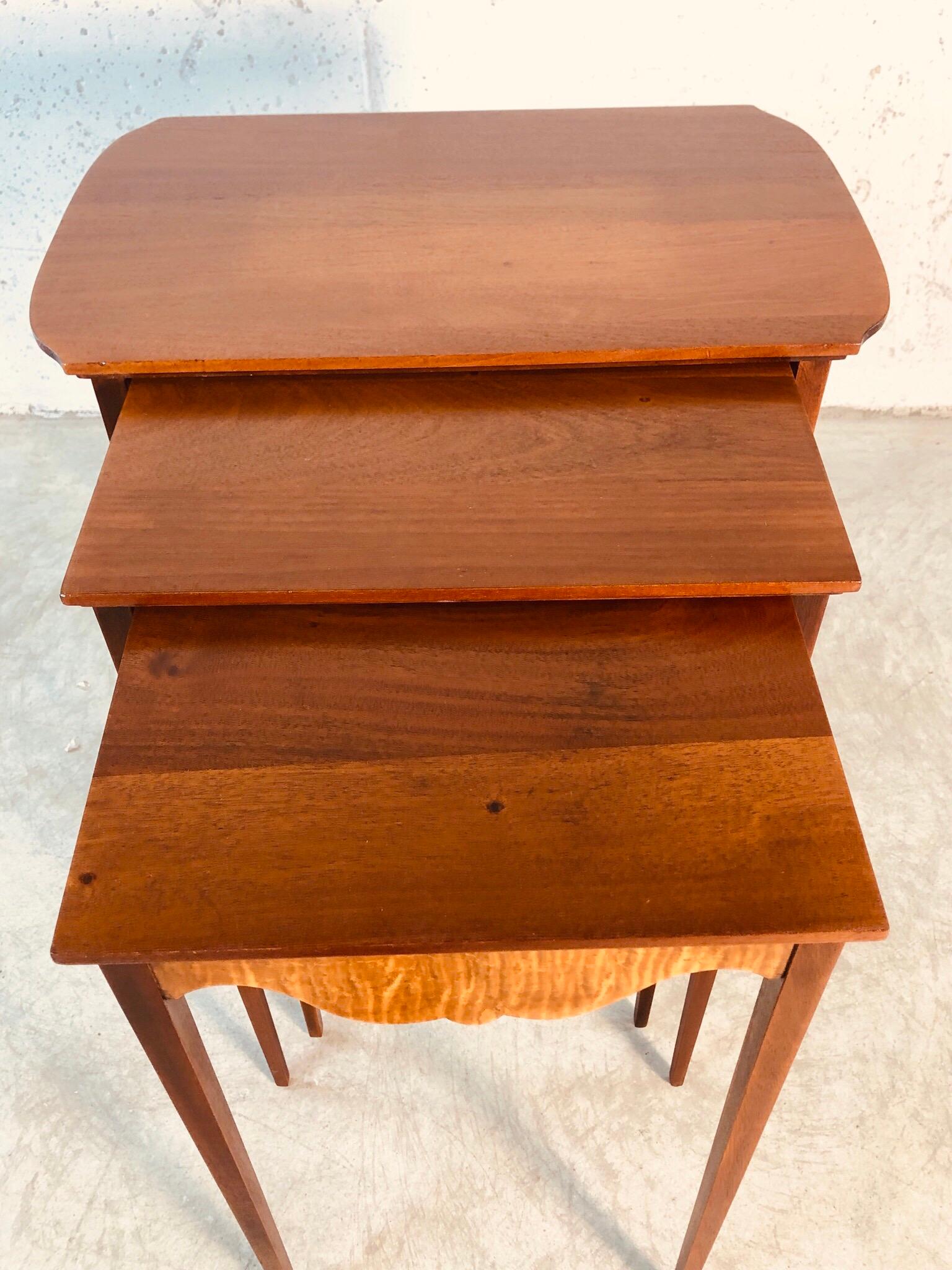 Mid-Century Modern 1950s Mahogany Nesting Tables with Tiger Maple Accent, Set of 3 For Sale