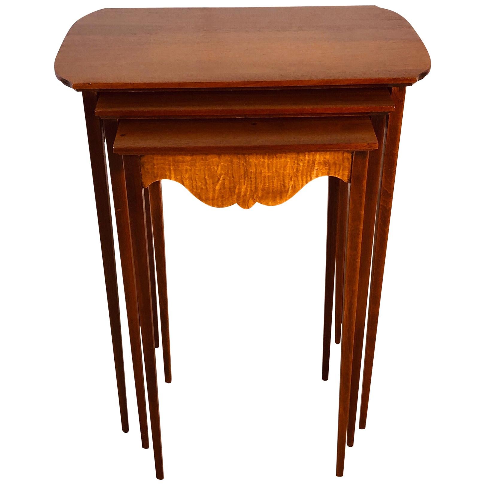 1950s Mahogany Nesting Tables with Tiger Maple Accent, Set of 3 For Sale