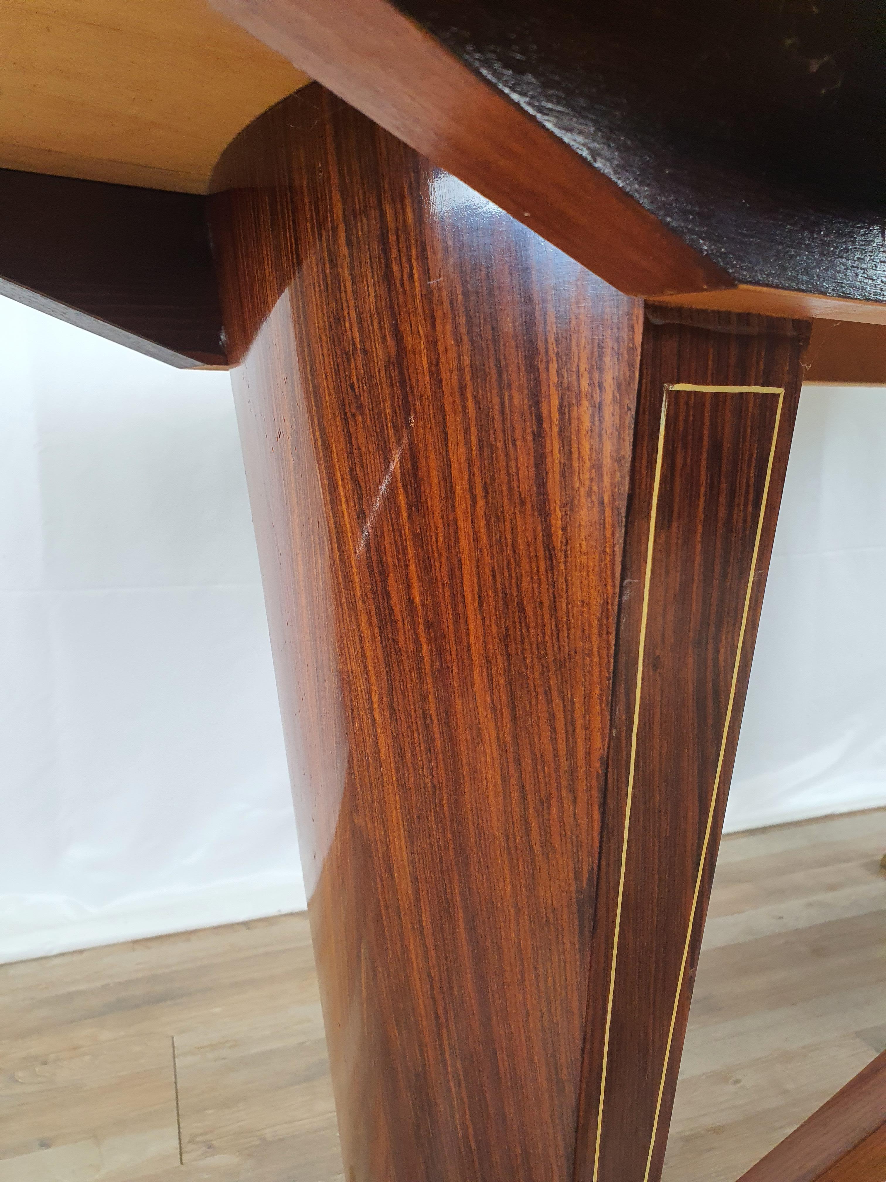 1950s Mahogany Oval Dining Table For Sale 7