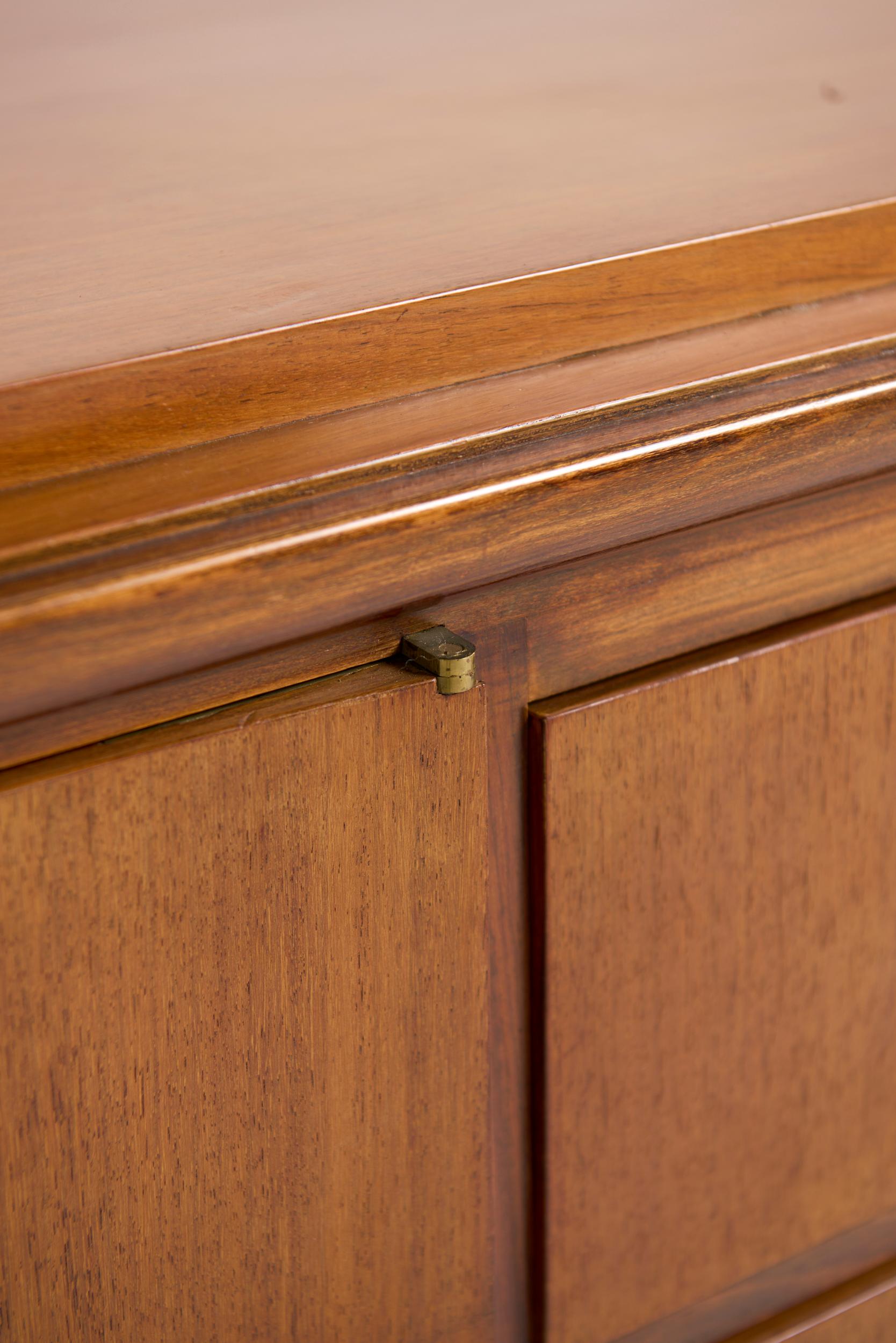 Credenza in mogano degli anni '50 in vendita 4