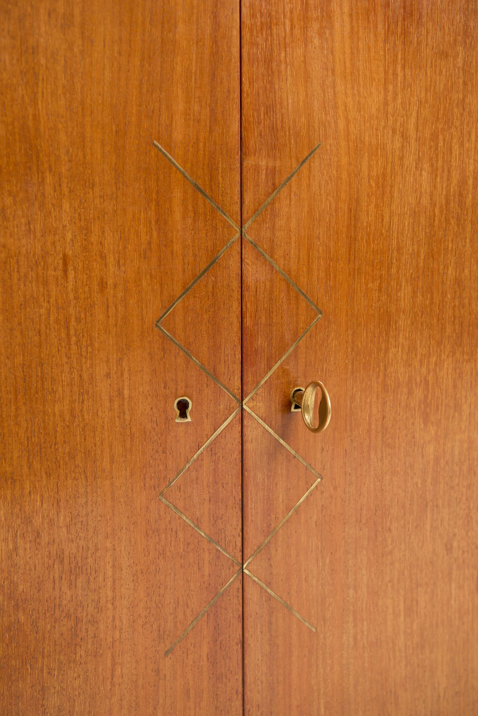 Francese Credenza in mogano degli anni '50 in vendita