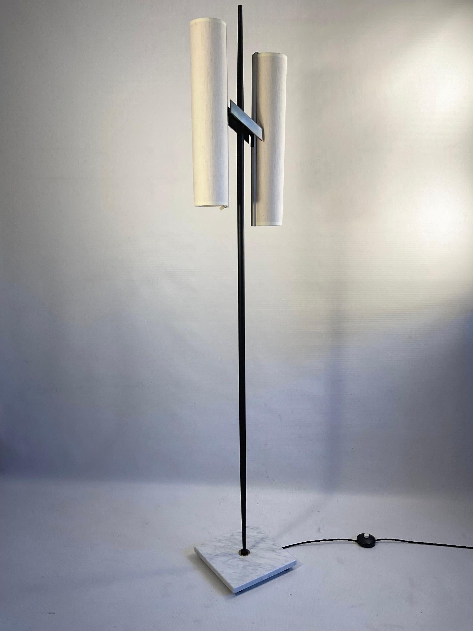 1950s Floor lamp with two linen lampshades on a square marble base attributed to Maison Arlus
