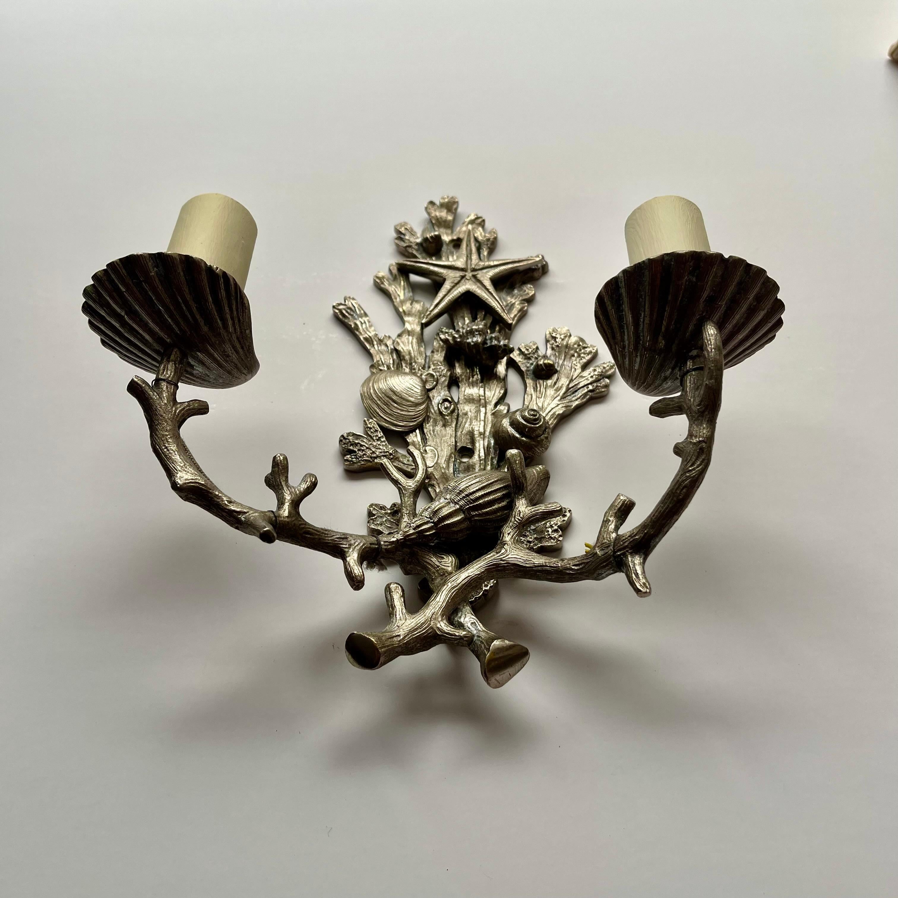 Aplique de pared Maison Jansen de 1950 con temática marina Moderno de mediados de siglo en venta