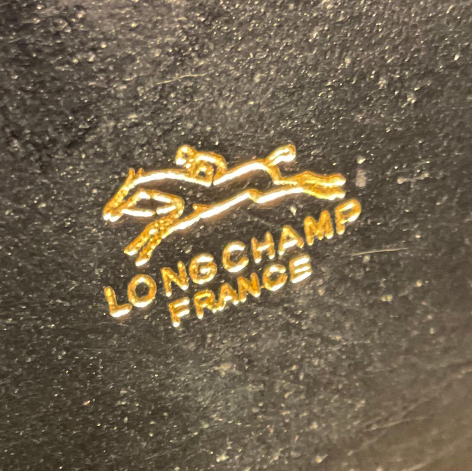 Milieu du XXe siècle Lampe de table des années 1950 de la Maison Longchamp en cuir Stitch by Stitch avec étrier en laiton en vente