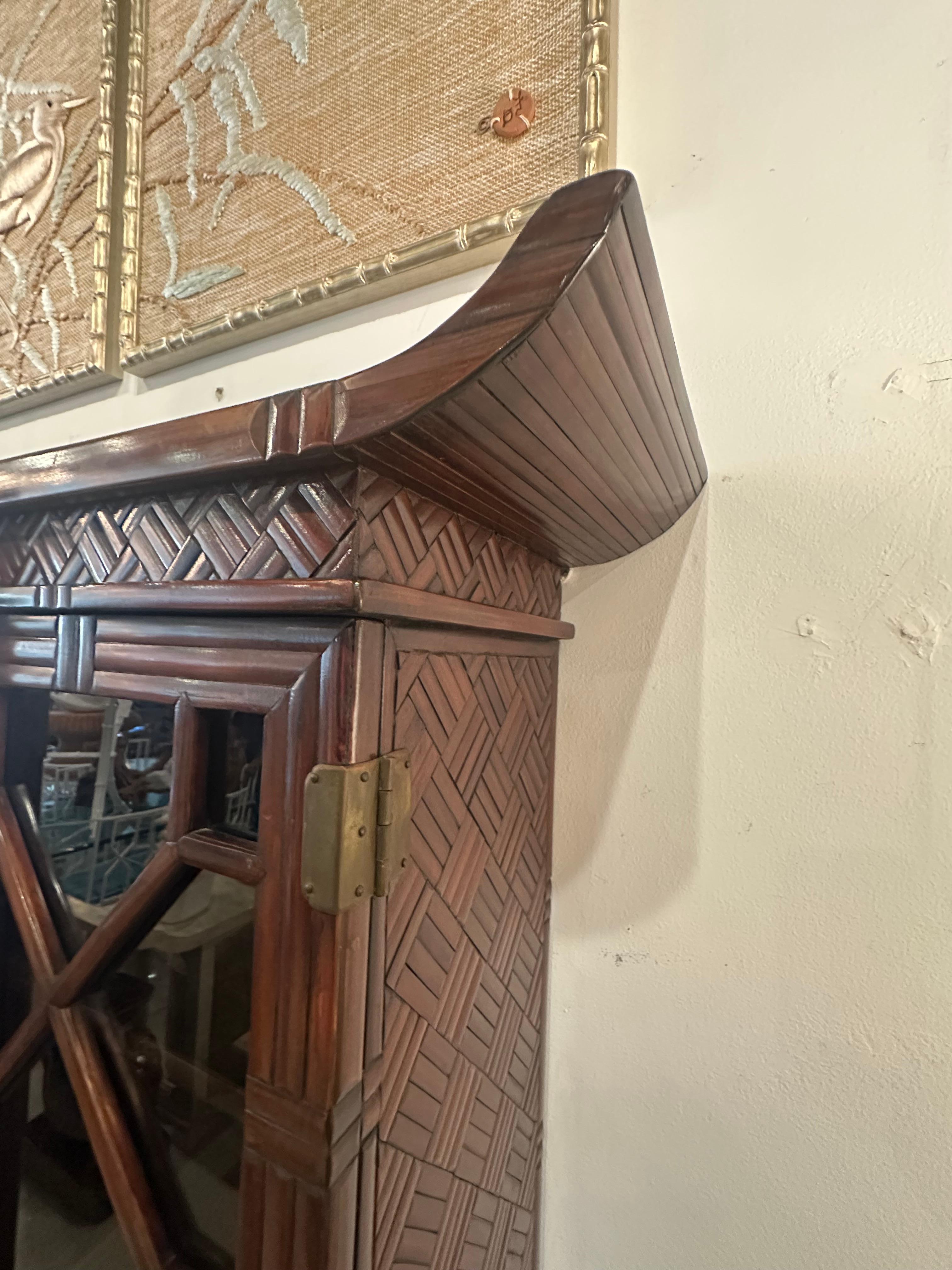 Vajilla Pagoda de Caoba de imitación de bambú y ratán tejida Maitland & Glascoe, años 50 Chinoiserie en venta
