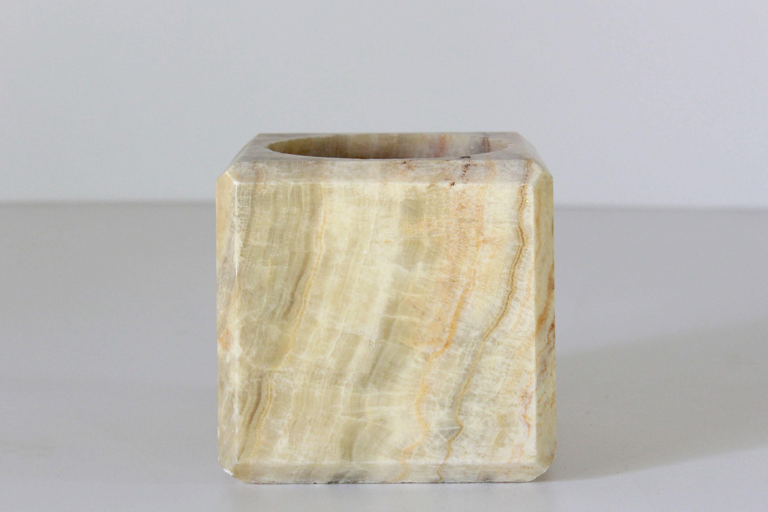 Mid-Century Modern 1950s Marble Decorative Vintage Ashtray For Sale