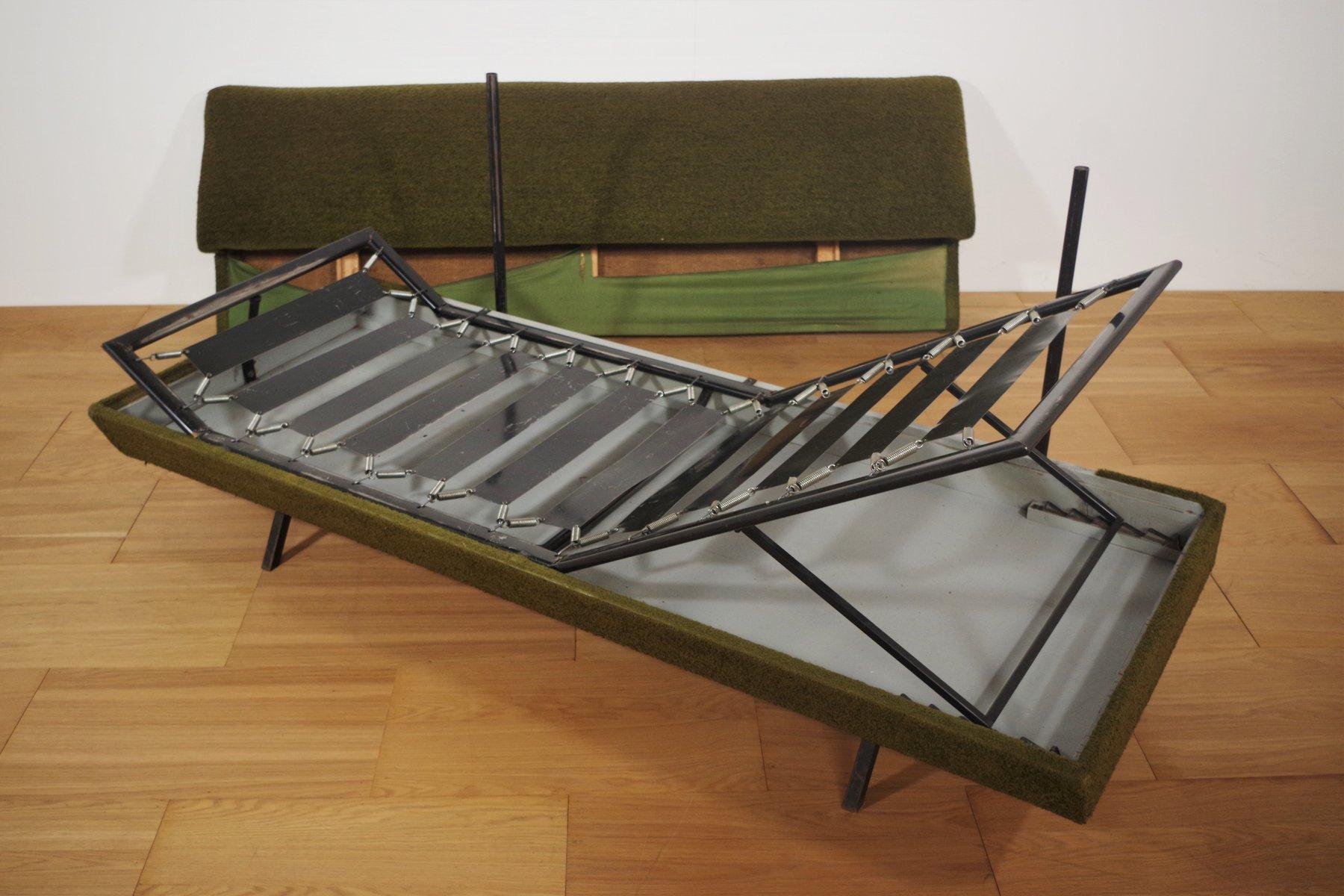 canapé-lit Marco Zanuso des années 1950 pour Arflex
Ce canapé-lit moderne du milieu du siècle, conçu par Marco Zanuso pour Arflex dans les années 1950, est un chef-d'œuvre du design italien, alliant élégance, fonctionnalité et confort.

Concepteur :