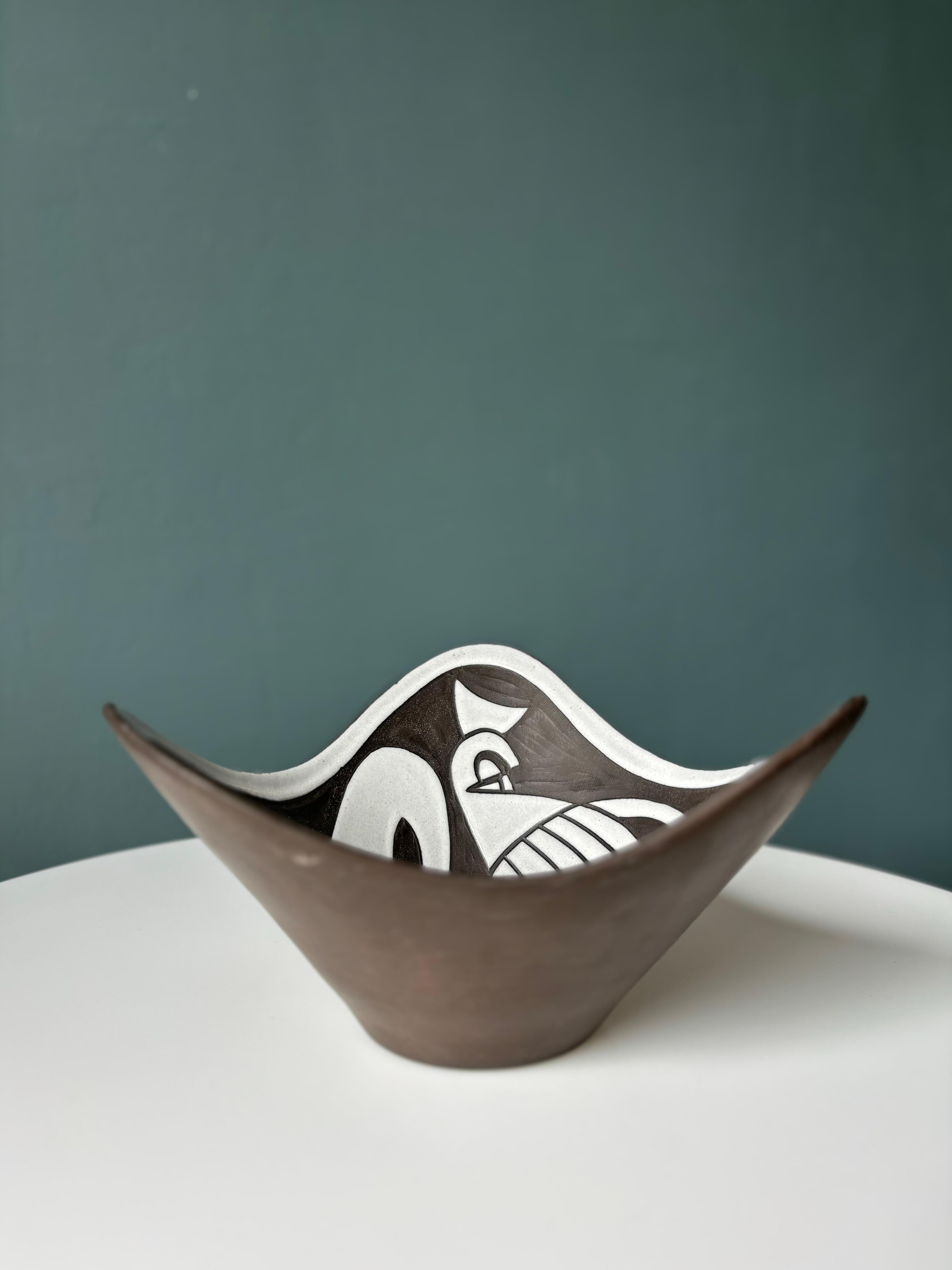 Danish 1950s Marianne Starck Triangular Black White Handmade Bowl, 1950s For Sale