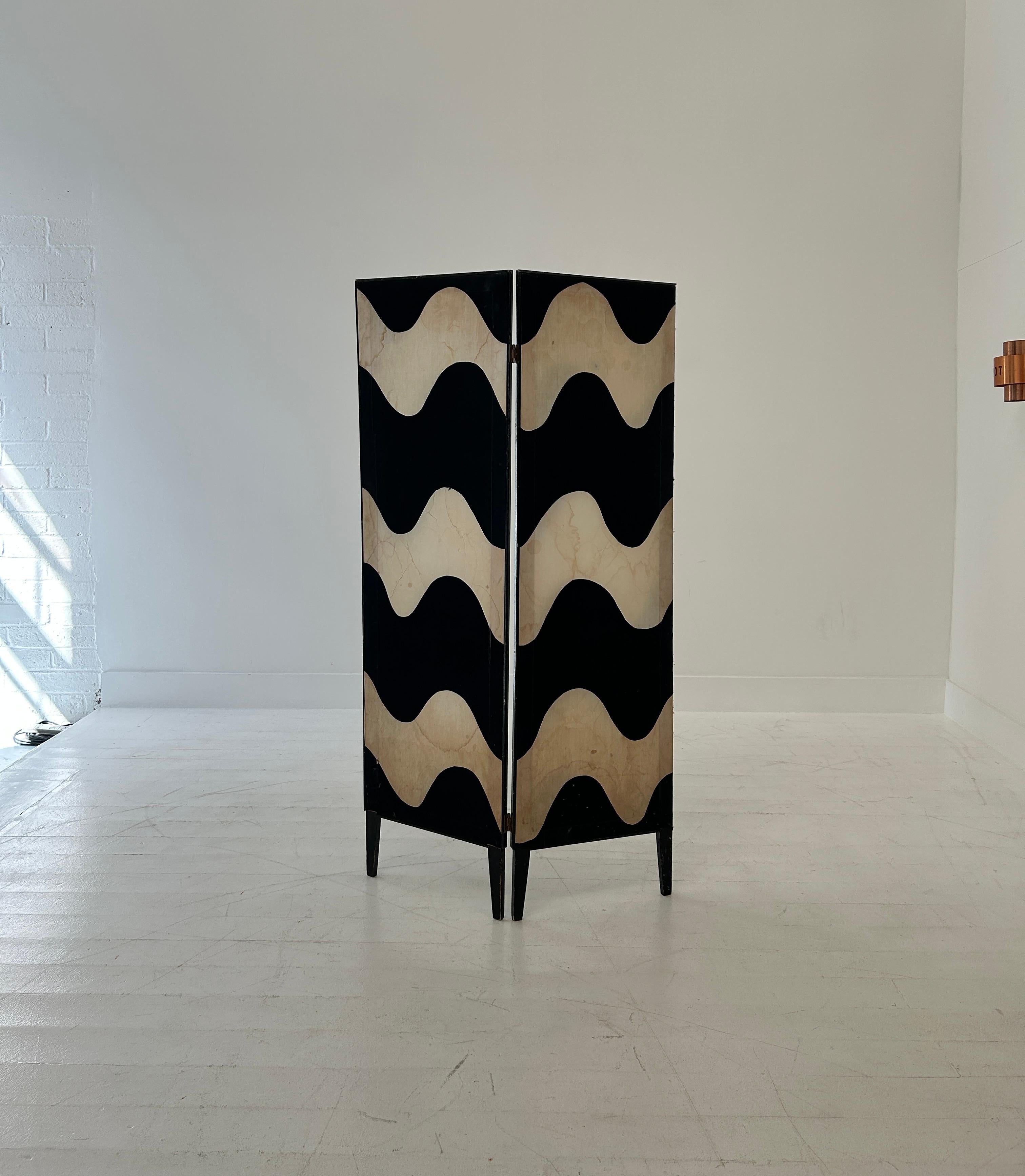 Original Screen with Marimekko's Lokki fabric. 

Owned by a factory worker in the '60s, this is an exceptionally rare piece with beautiful age. 