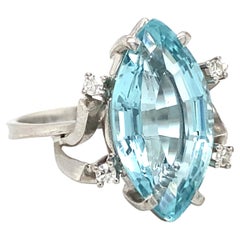 1950er Jahre Marquise-Aquamarin- und Diamant-Cocktailring aus 18 Karat Weißgold