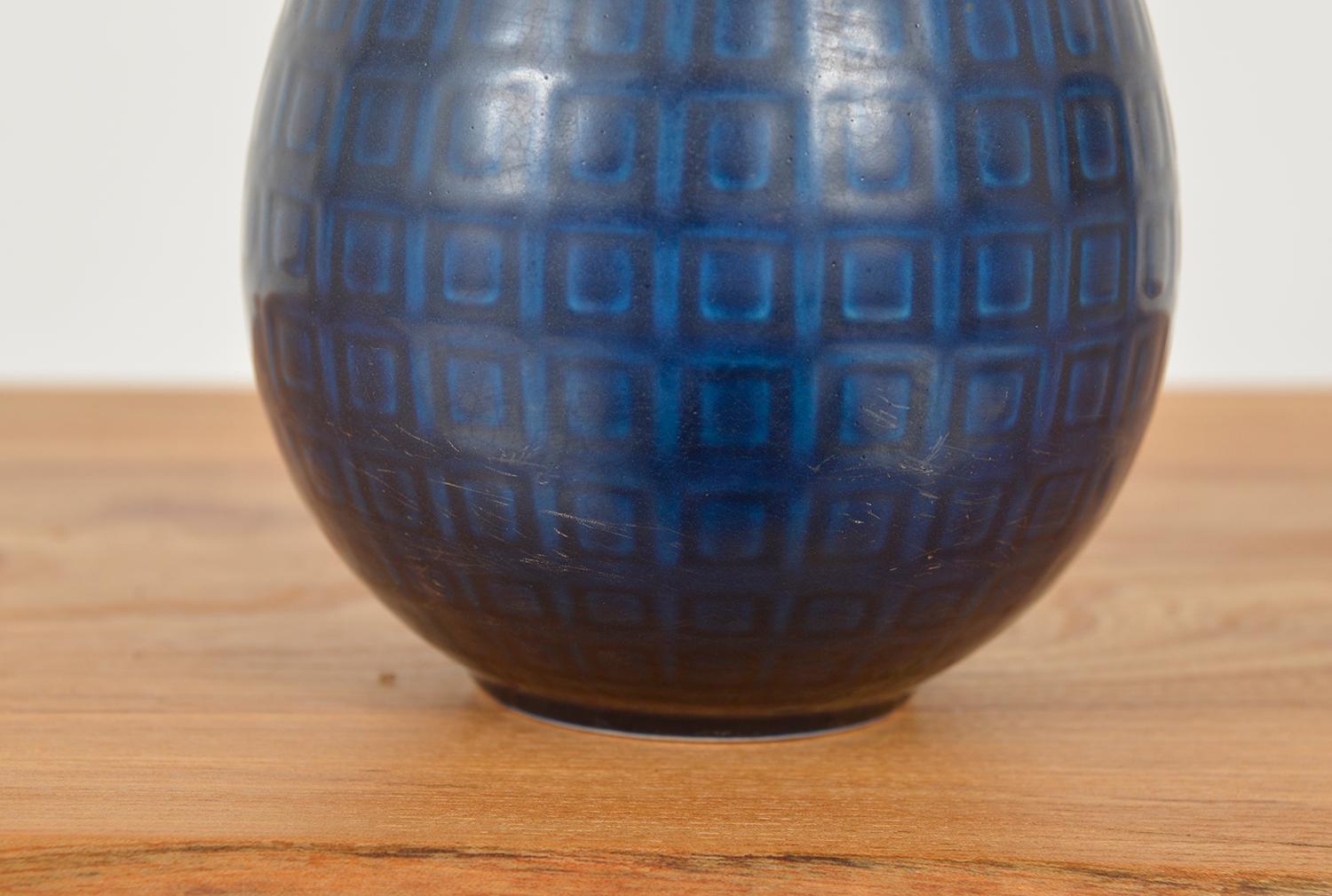 1950s Marselis Series Vase 2631 by Nils Thorsson for Aluminia Royal Copenhagen 2