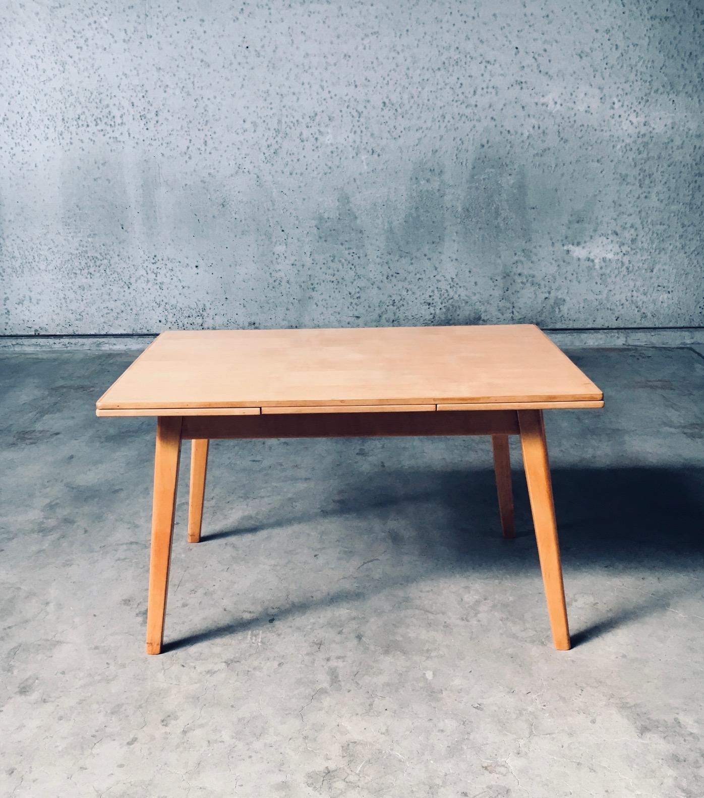 1950er MCM Dutch Design Ausziehbarer Esstisch von Cor Alons für Gouda Den Boer im Angebot 3