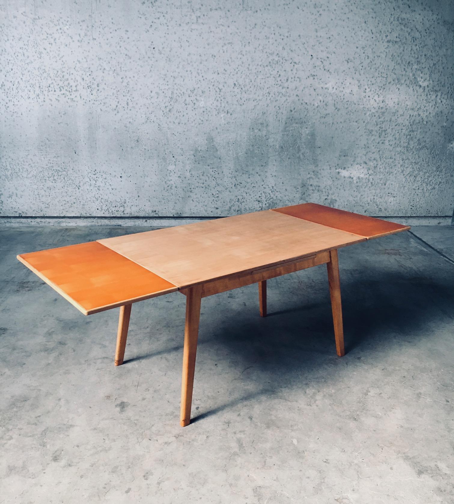 1950er MCM Dutch Design Ausziehbarer Esstisch von Cor Alons für Gouda Den Boer im Zustand „Gut“ im Angebot in Oud-Turnhout, VAN