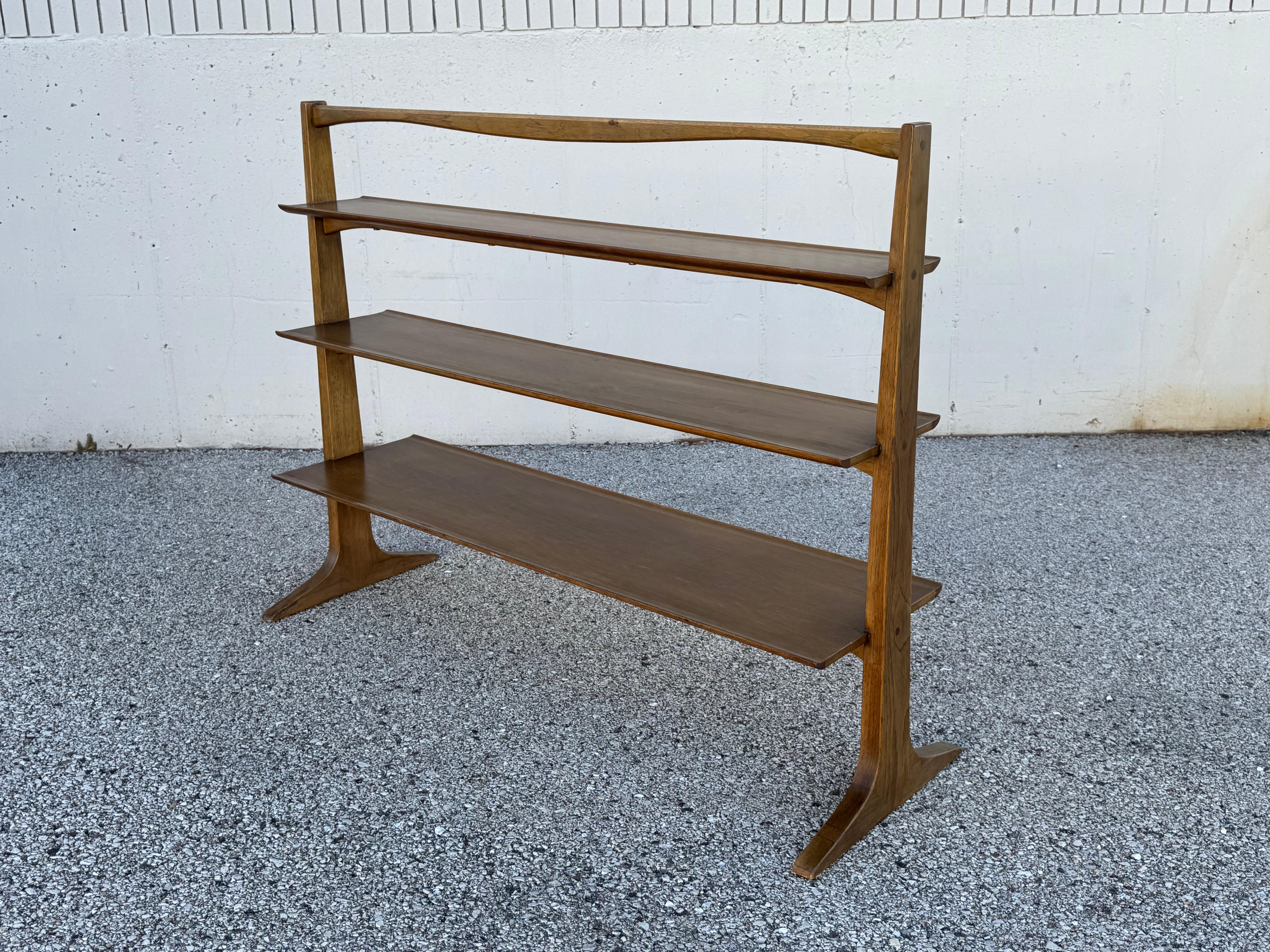 1950's MCM John Van Koert for Drexel “Profile” Pyramidal Bookshelf in Walnut For Sale 2
