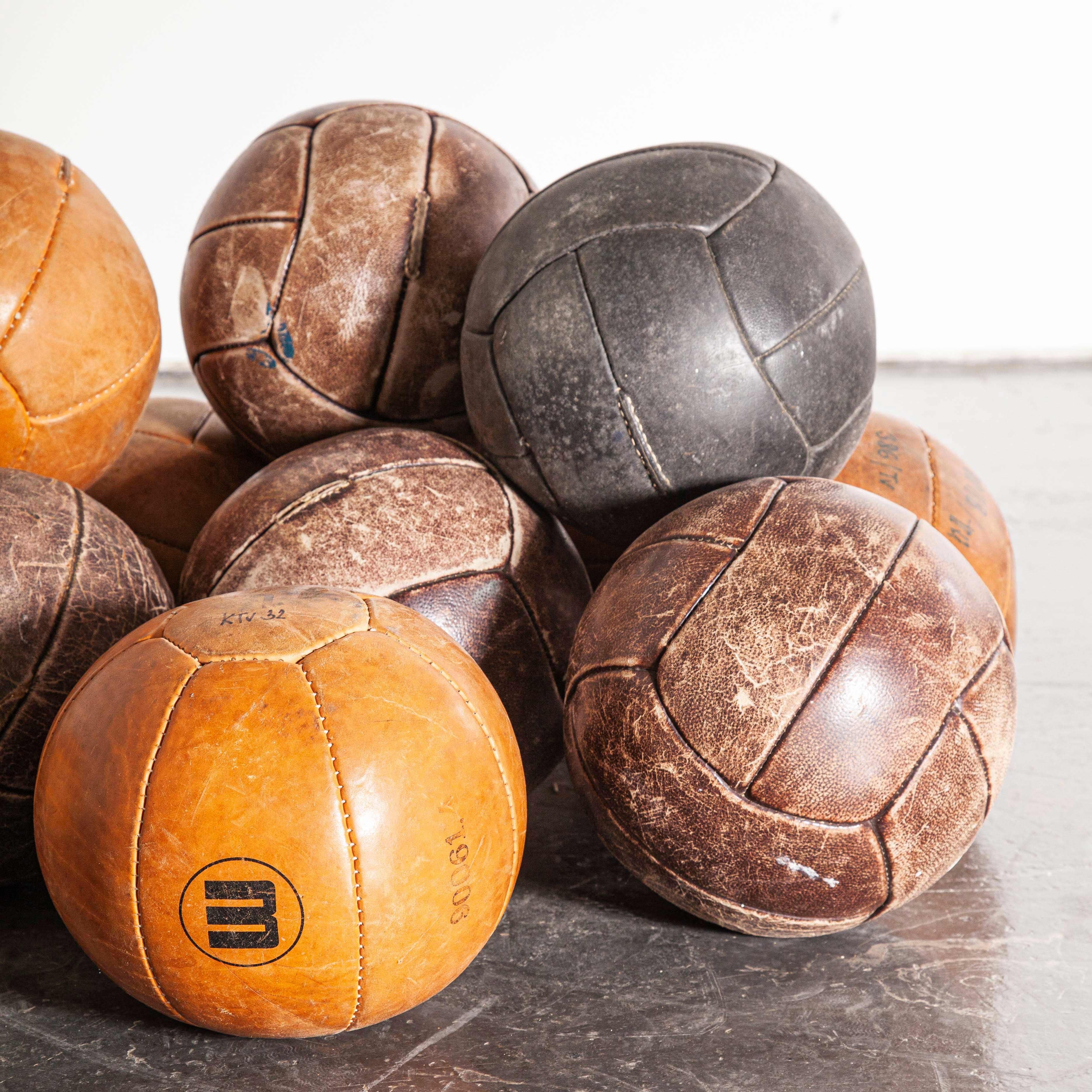 1950s Medium Czech Leather Medicine Balls, Decorative - Various Qty Availabe In Good Condition For Sale In Hook, Hampshire