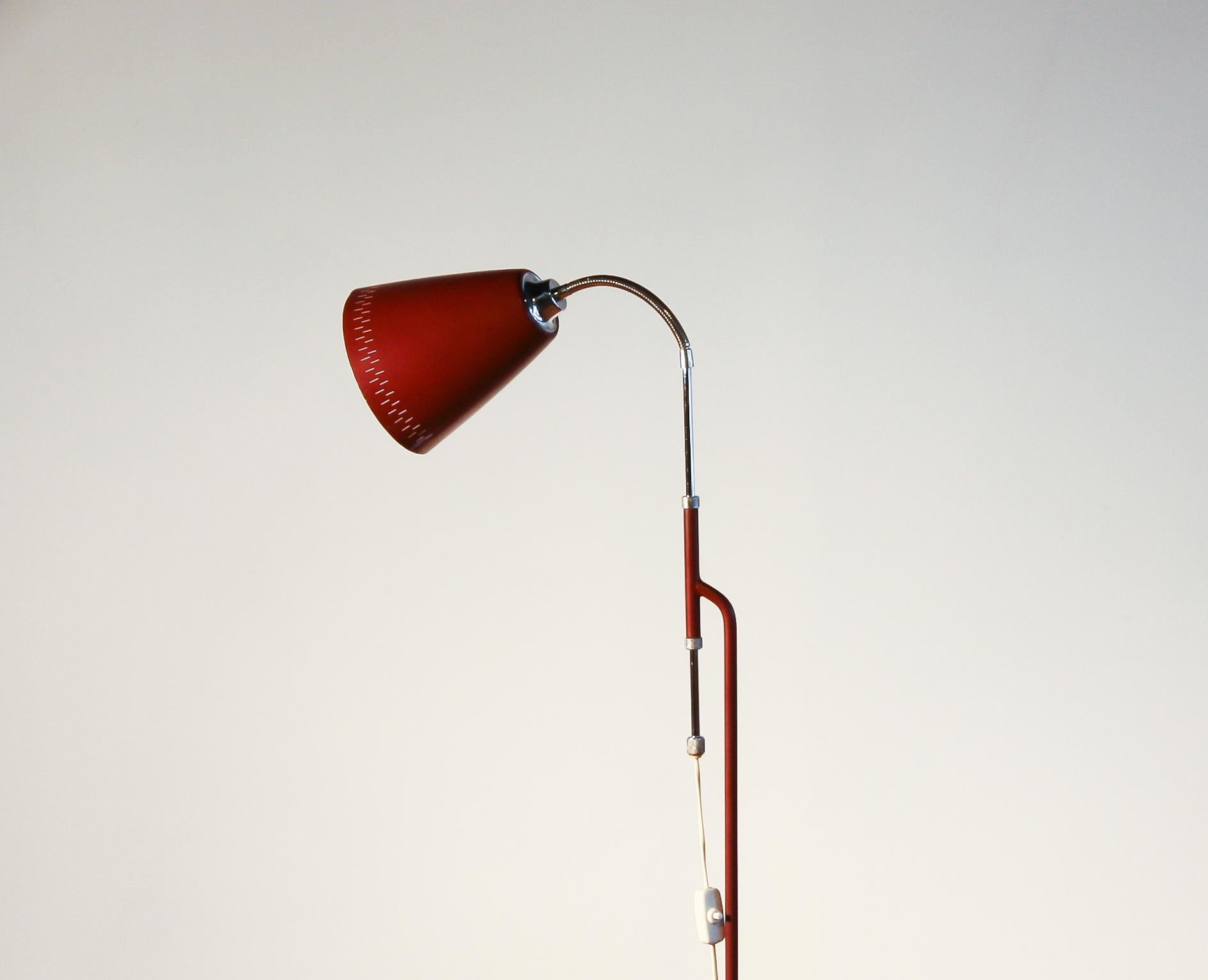 1950s, Metal and Brass Red Floor Lamp by Hans Bergström In Good Condition In Silvolde, Gelderland