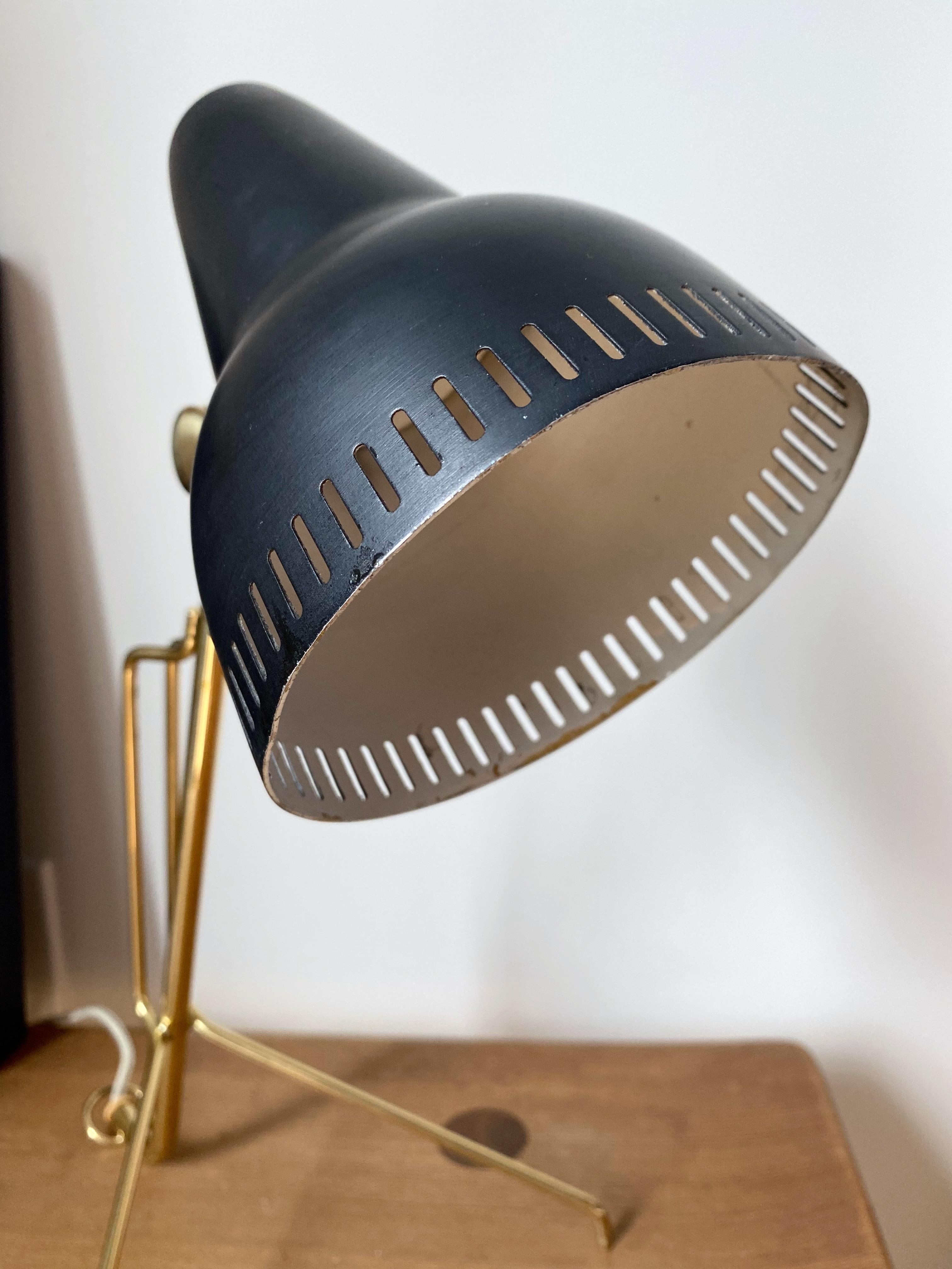 1950's Metal and Brass Table Lamp by Falkenberg For Sale 3