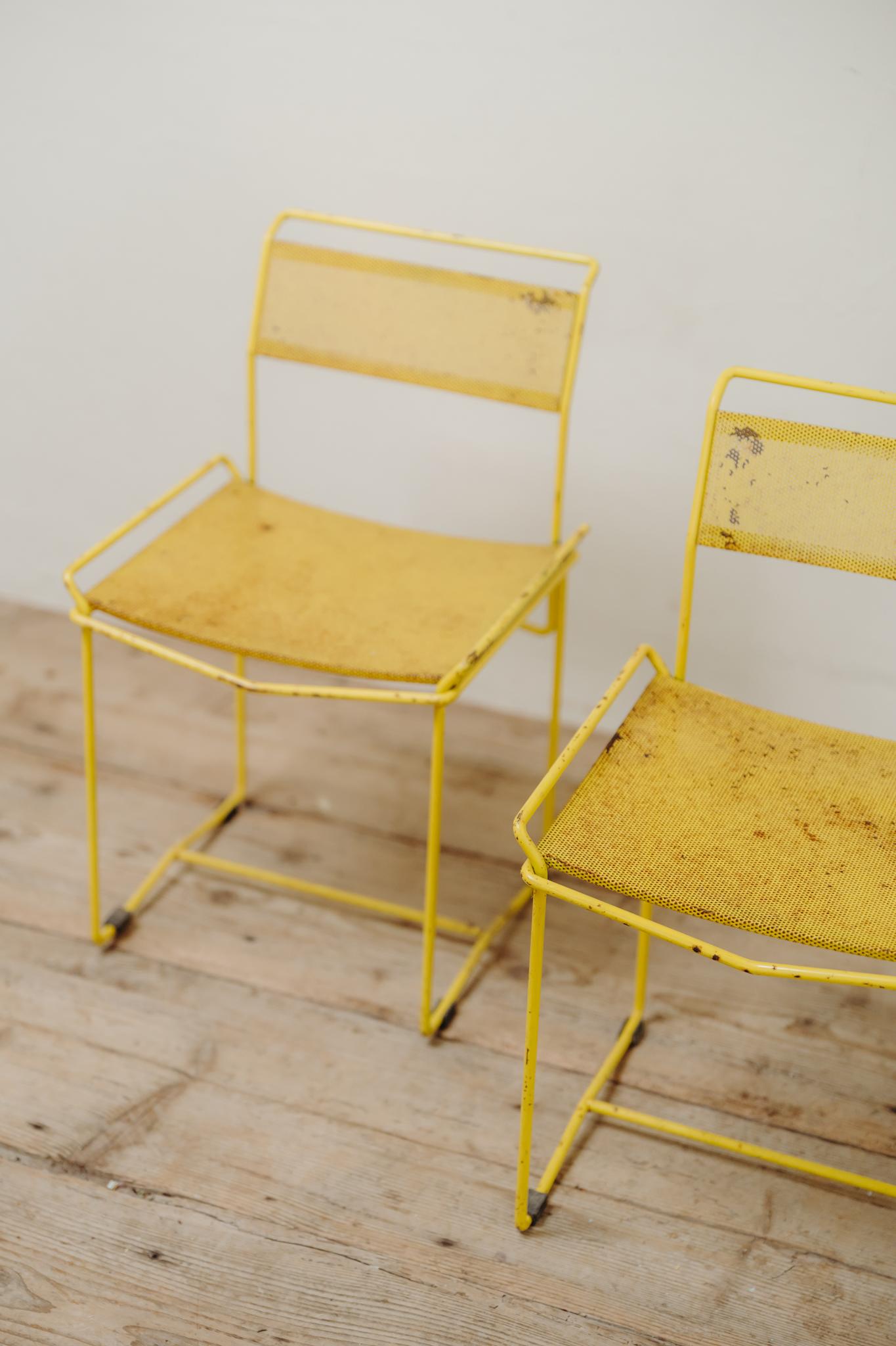 Chaises en métal des années 1950 en vente 5