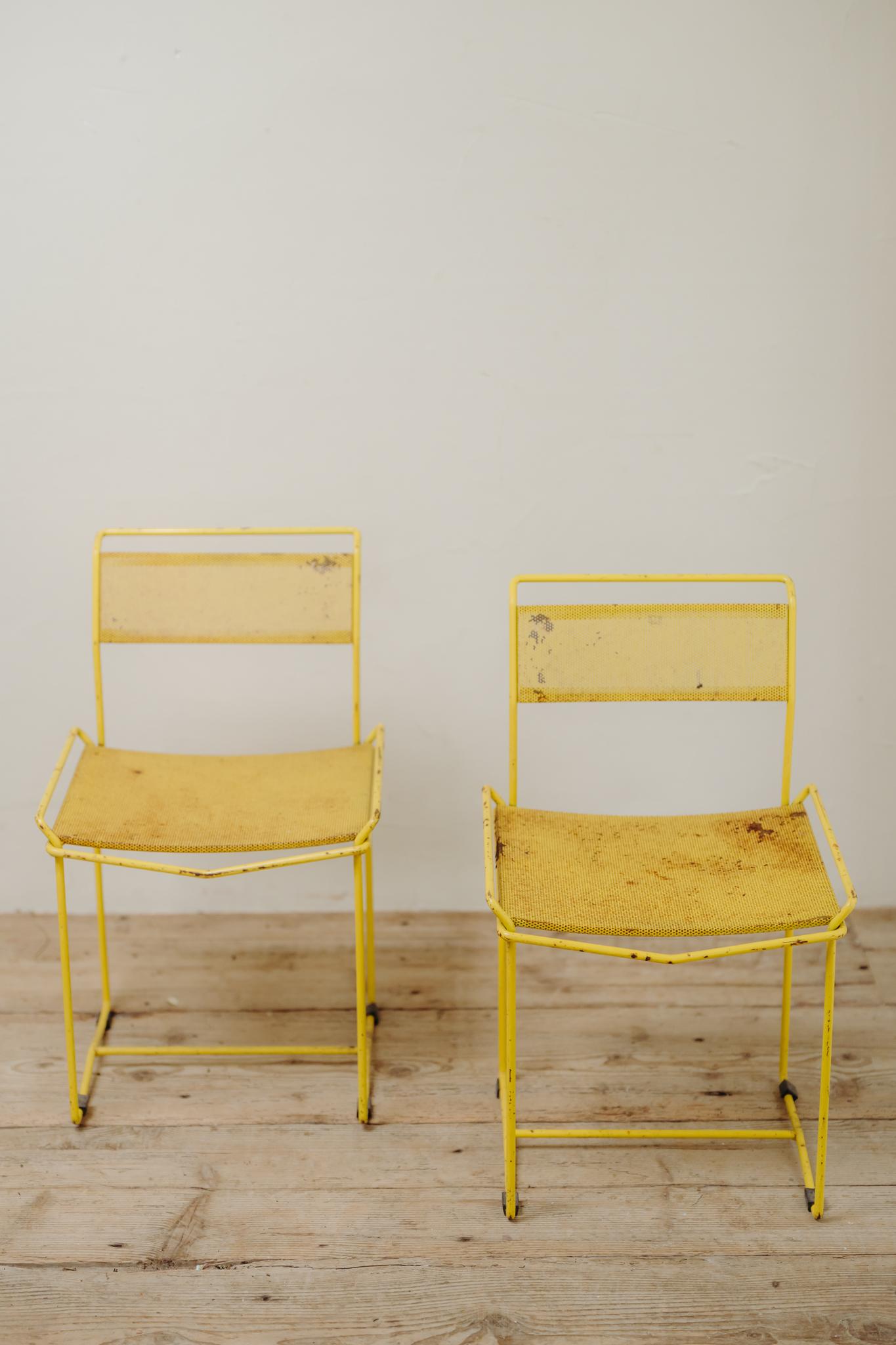 20ième siècle Chaises en métal des années 1950 en vente