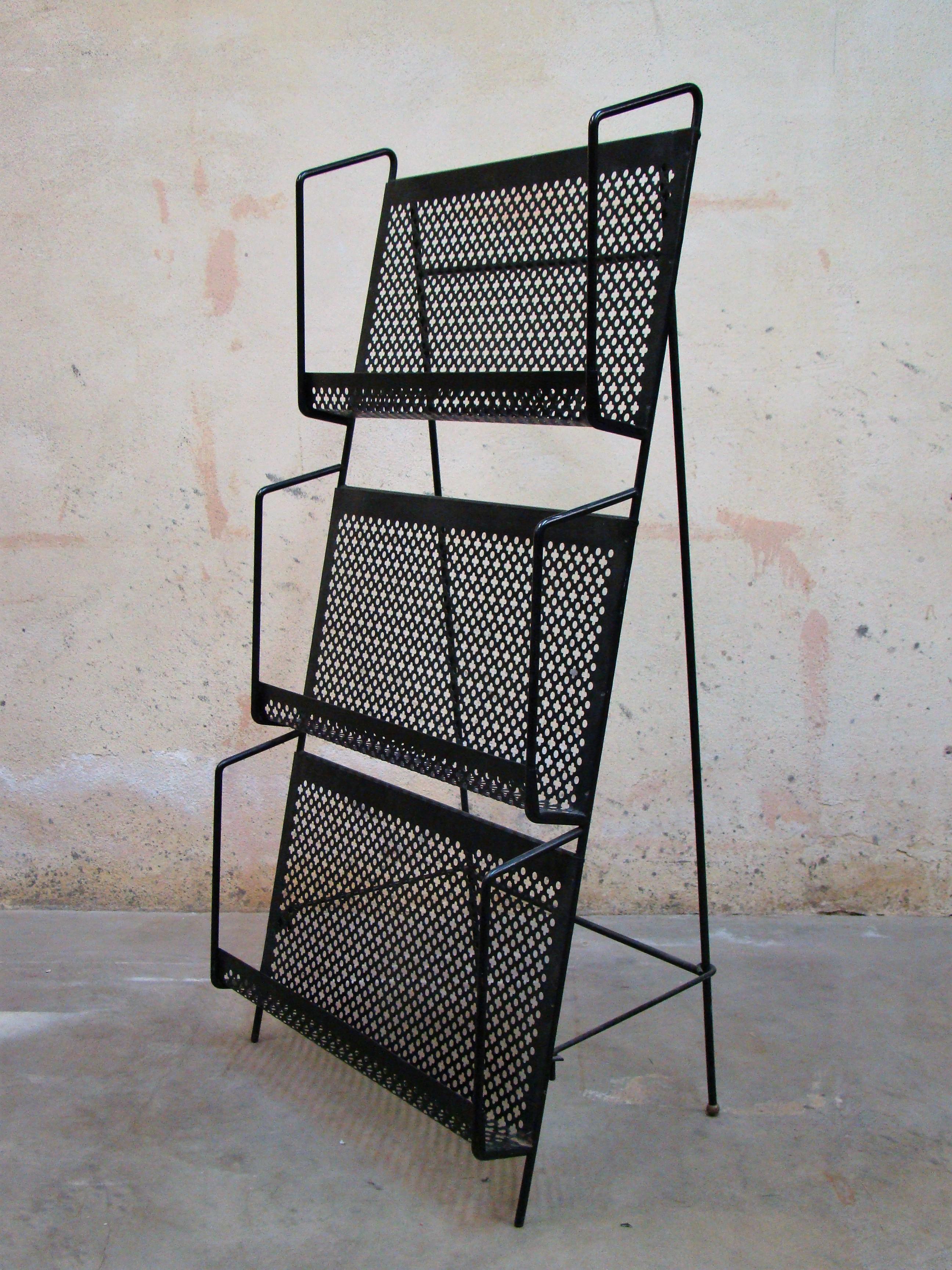 1950's Metal Folding Magazine Rack Attributed to Maurice Duchin USA For Sale 1