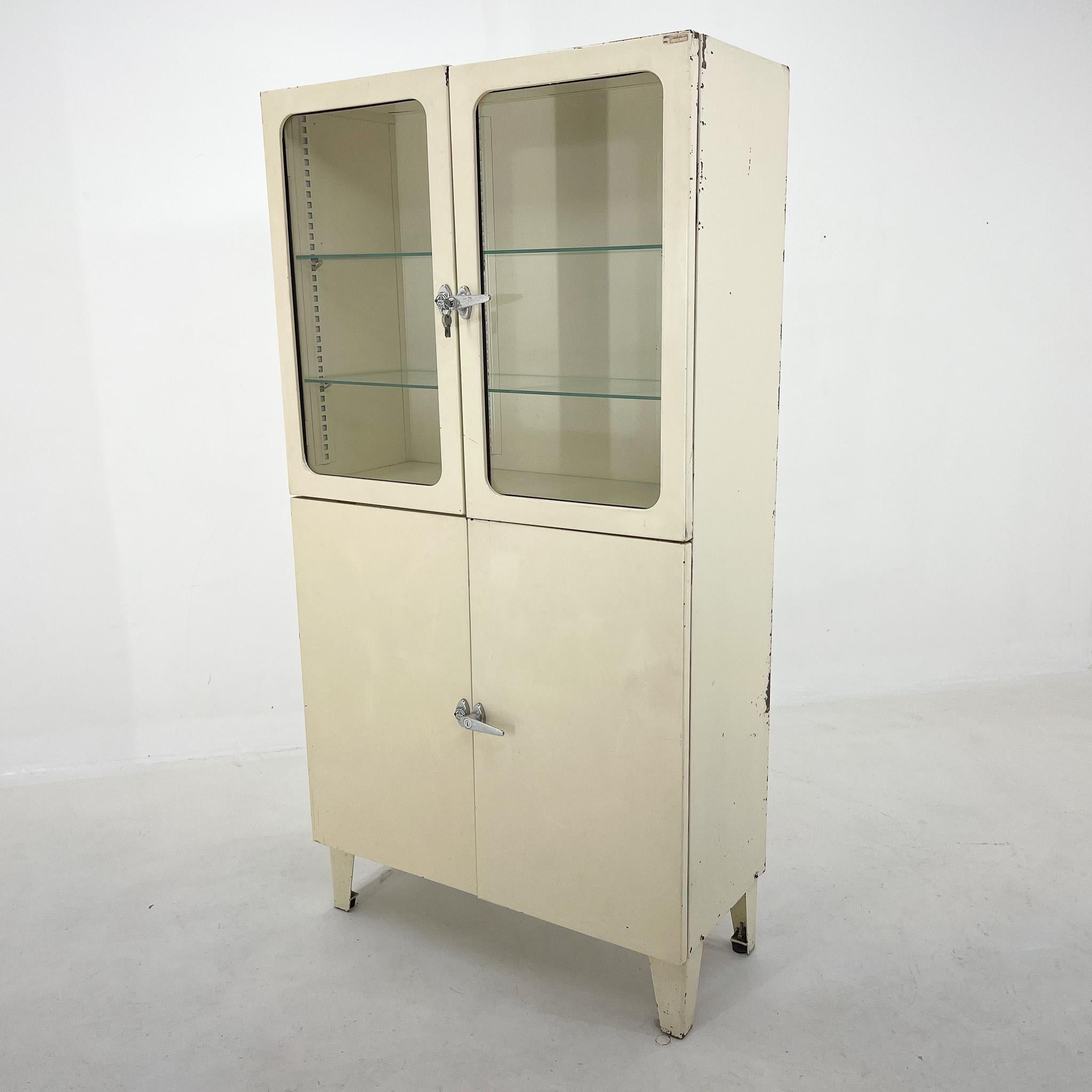 1950's Metal Medical Cabinet, Czechoslovakia For Sale 4