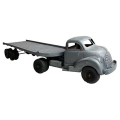 Vintage 1950s Metal Toy Truck 14 Wheeler Stake Cargo Loading Open Flat Bed in Gray Matte
